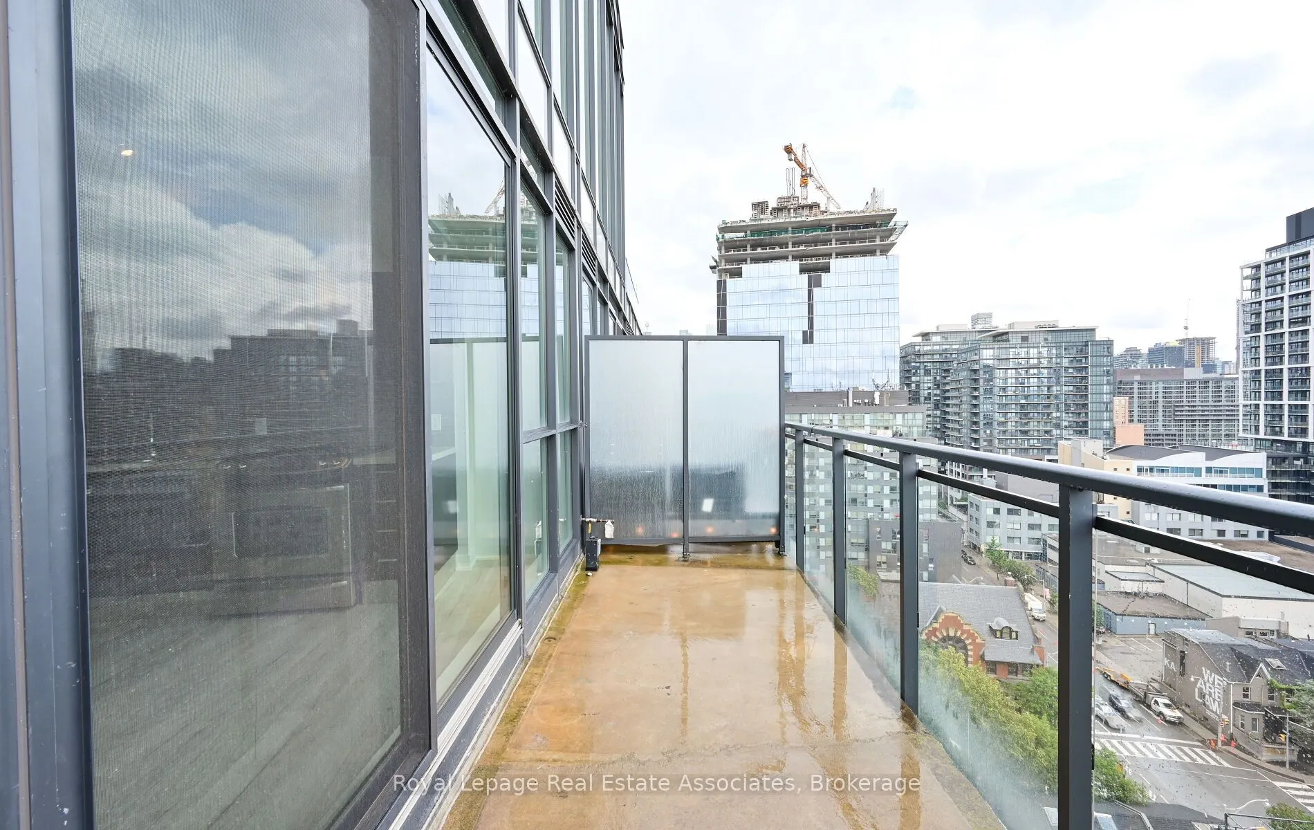 318 King Street E, #1401