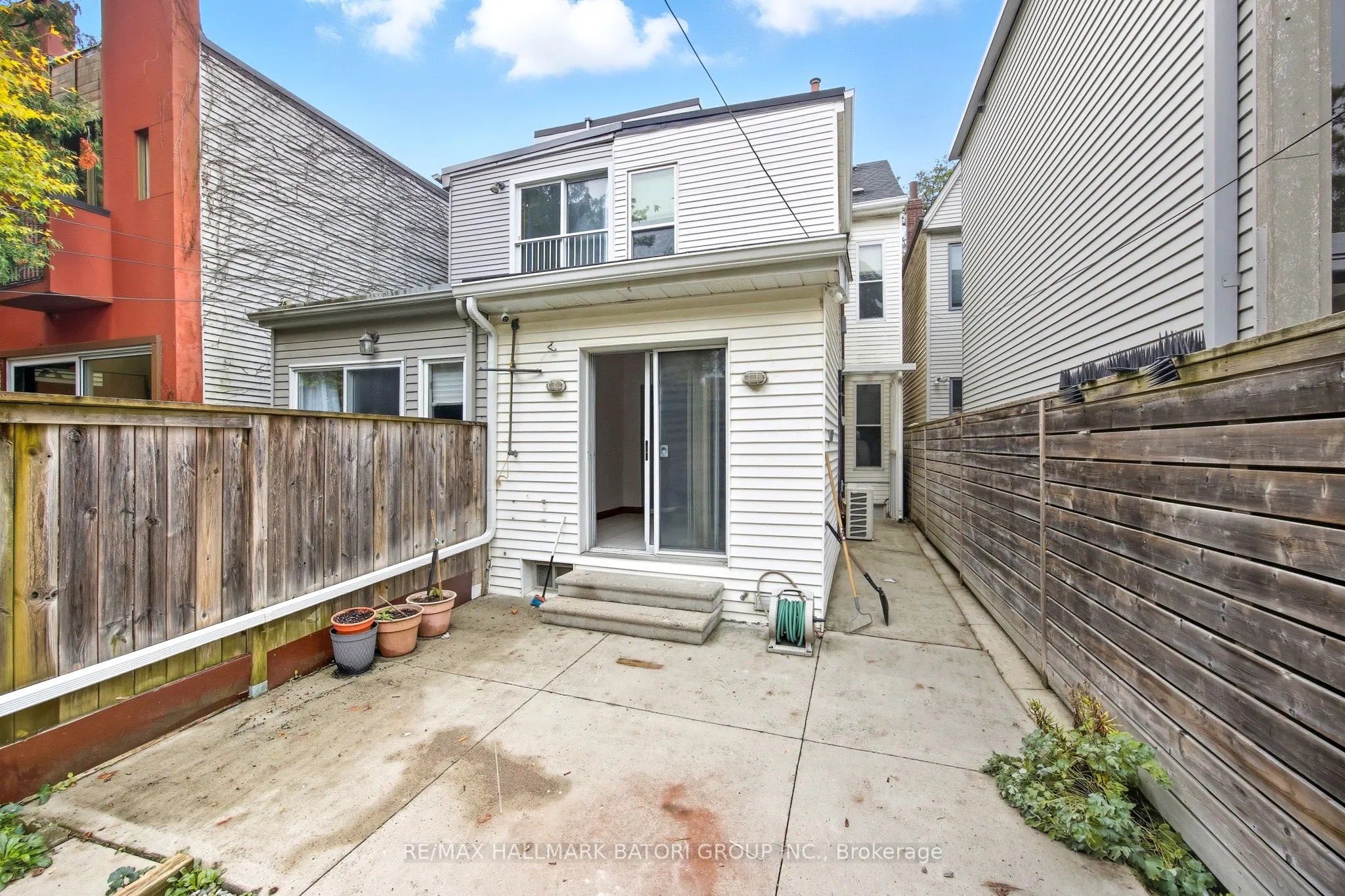109 Robert Street