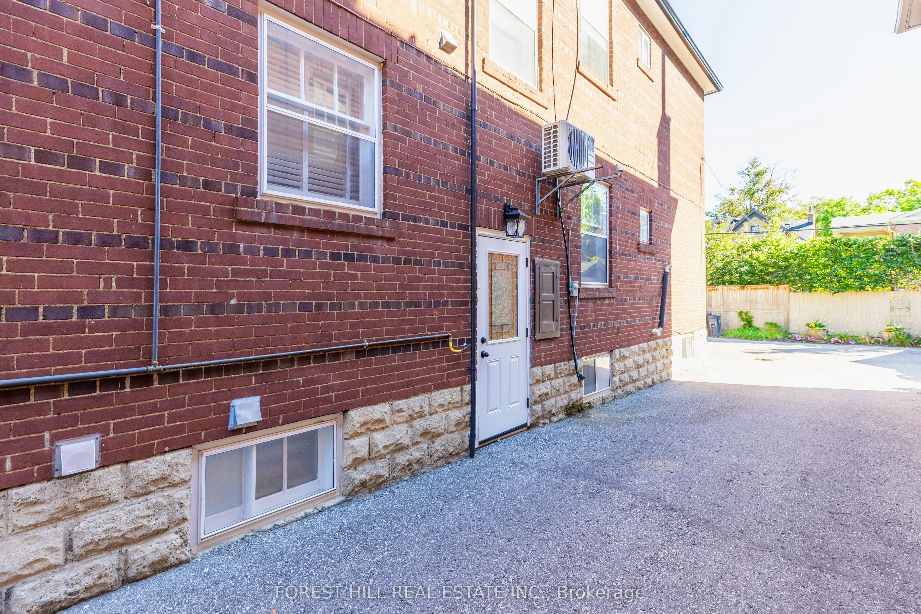 29 Whitehall Road