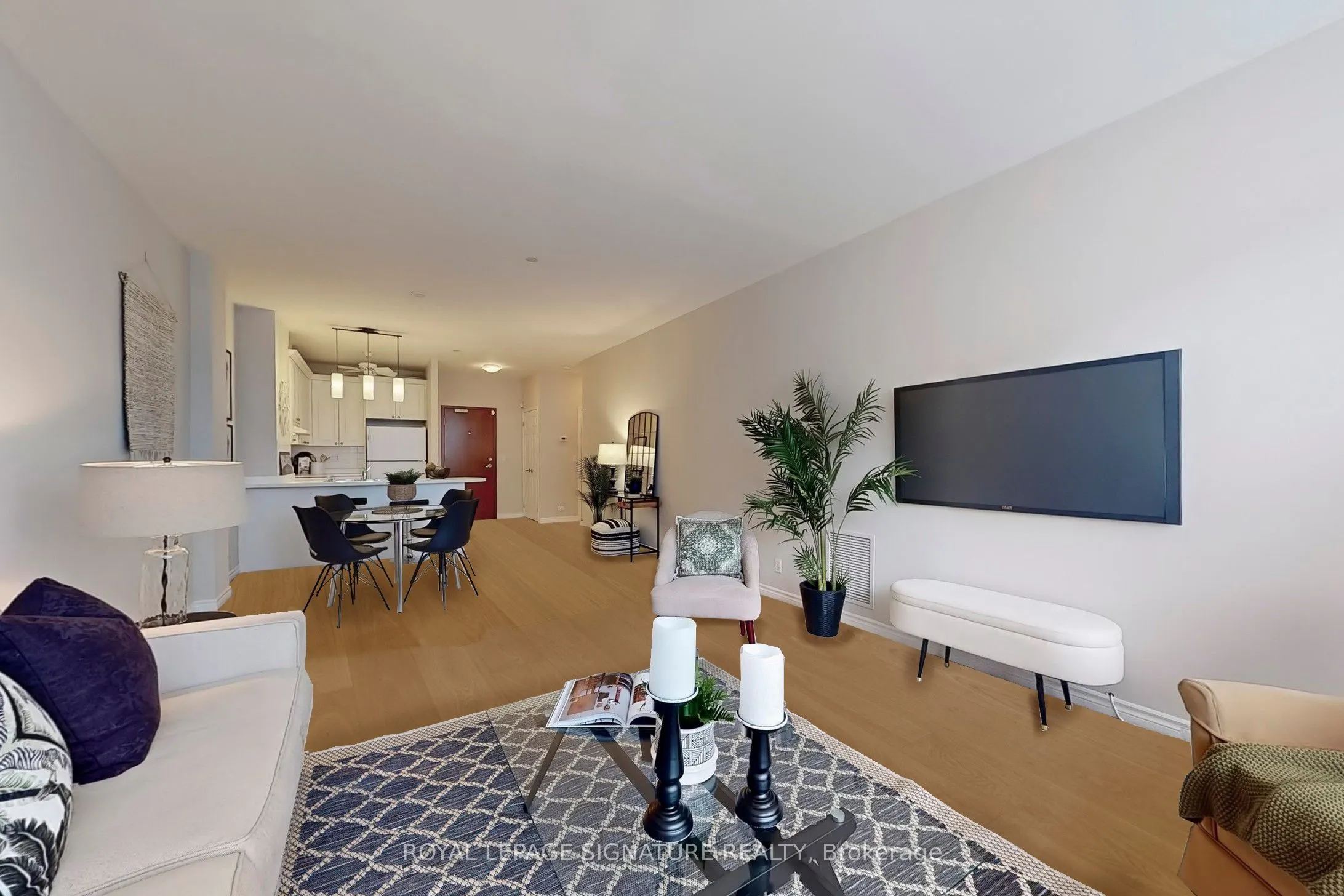 980 Yonge Street, #209