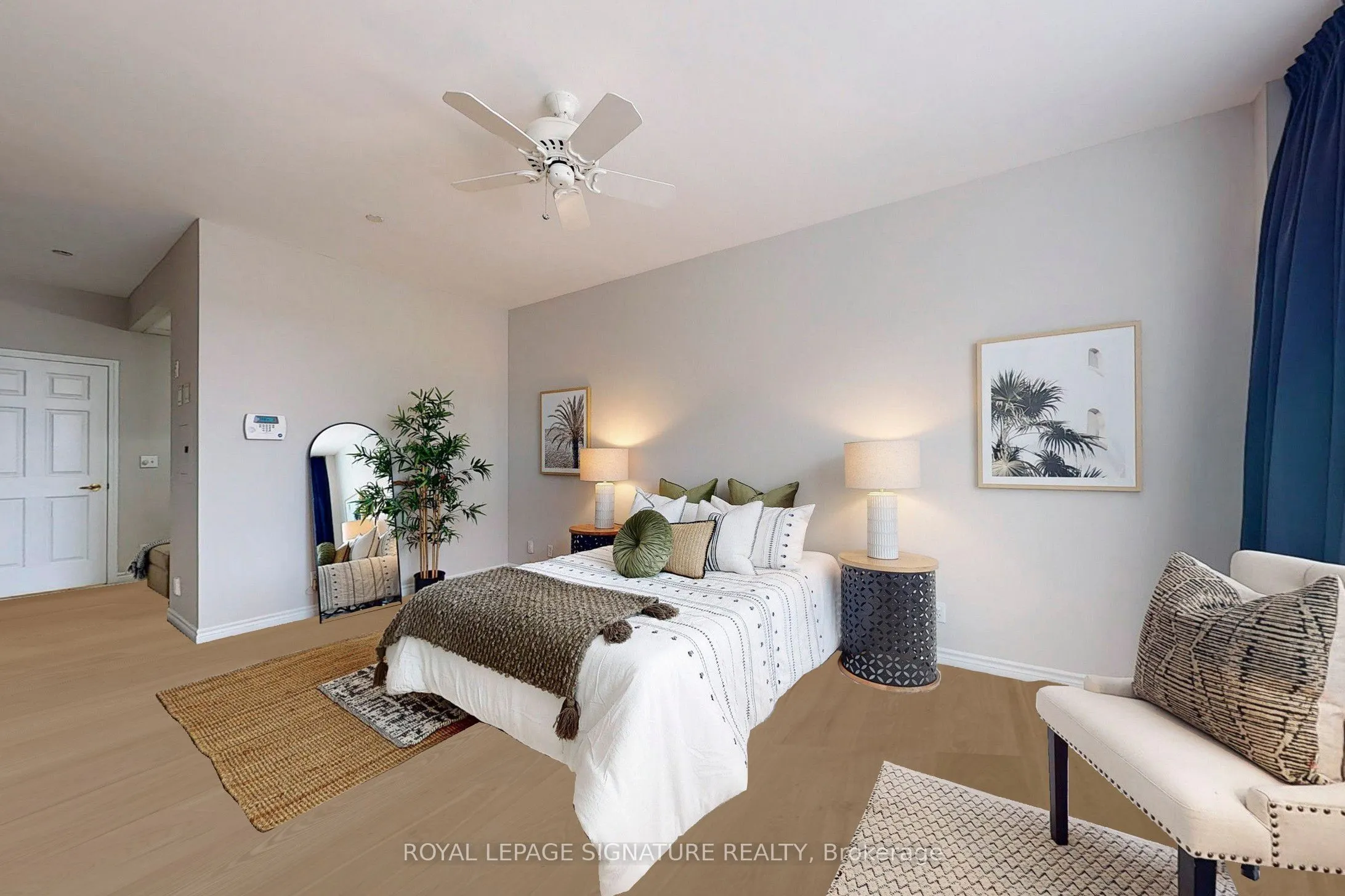 980 Yonge Street, #209