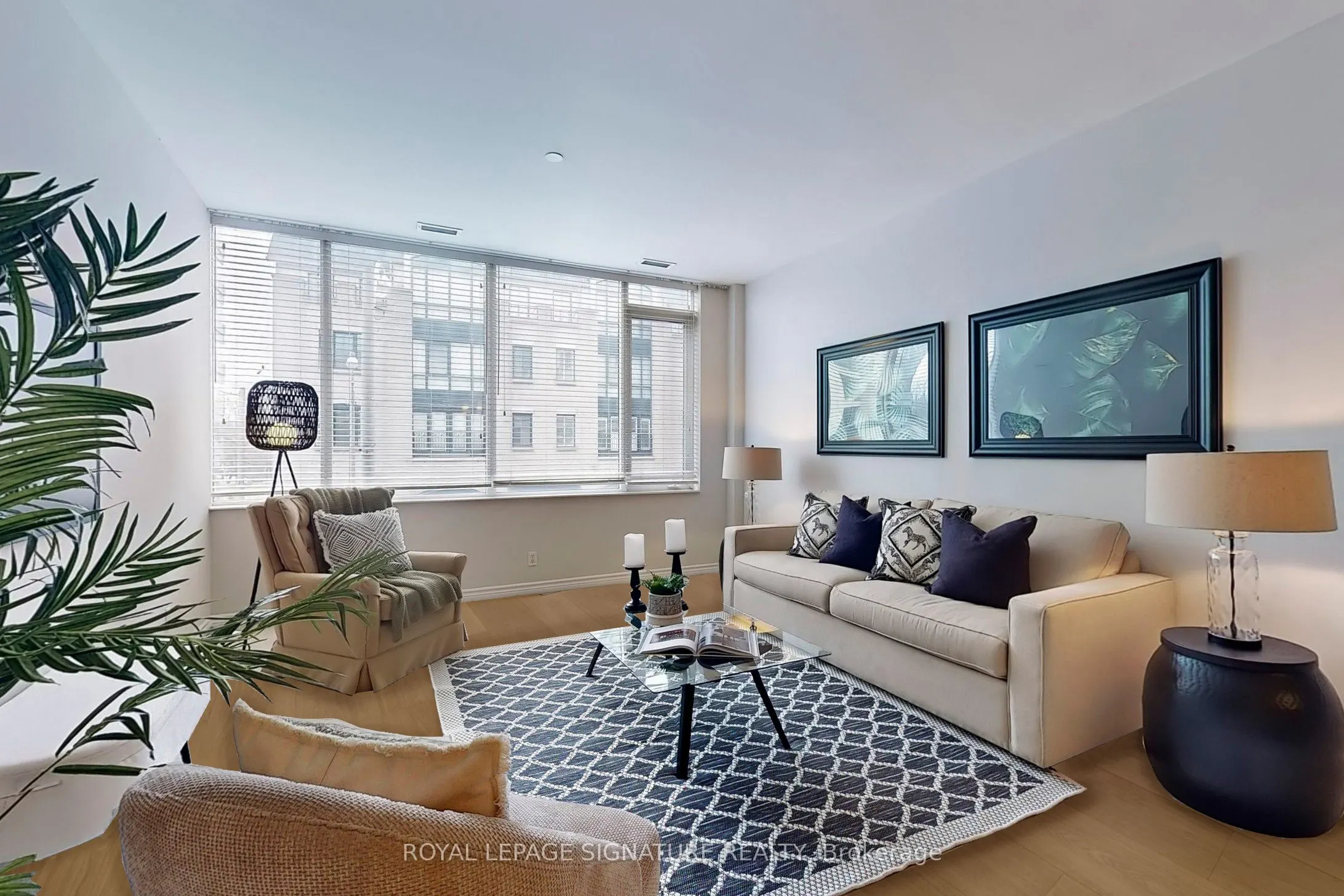 980 Yonge Street, #209