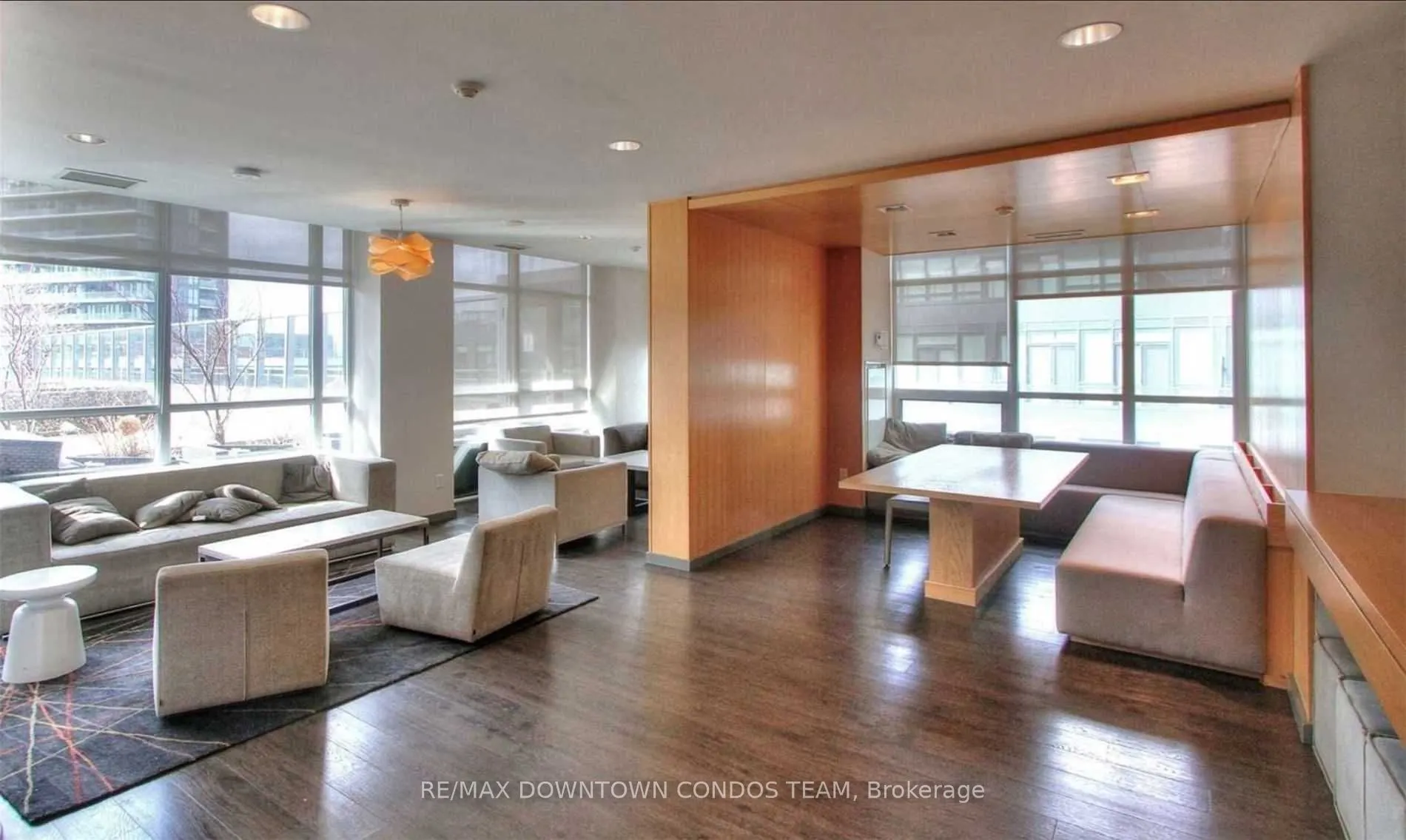 15 Bruyeres Mews, #1311