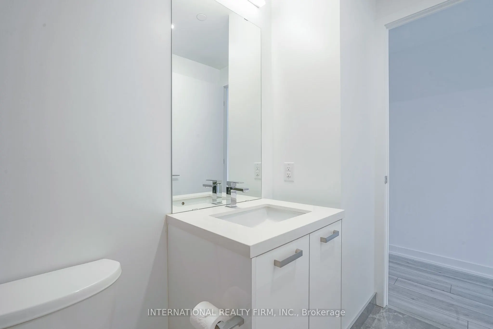458 Richmond Street W, #509