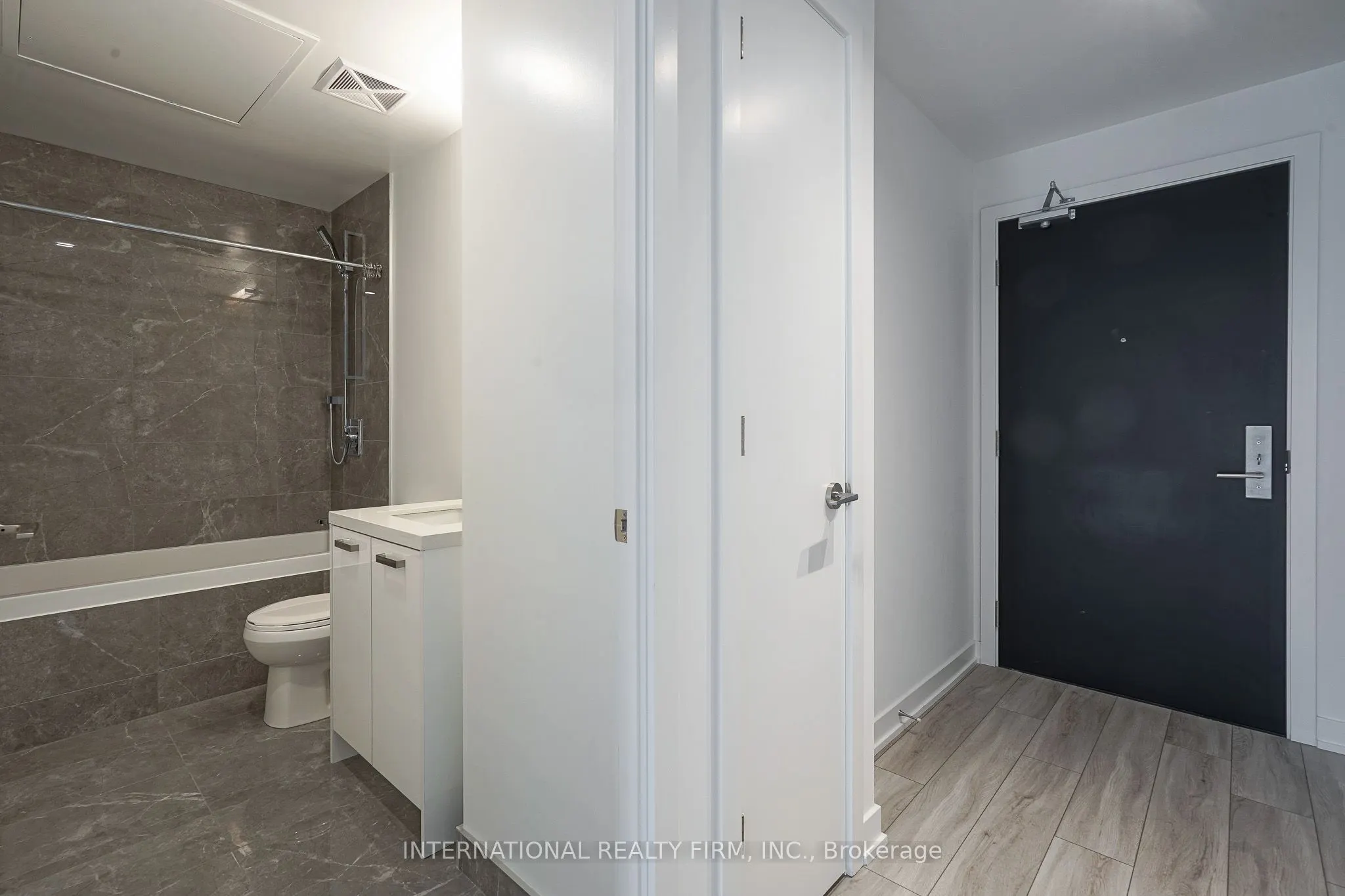 458 Richmond Street W, #509