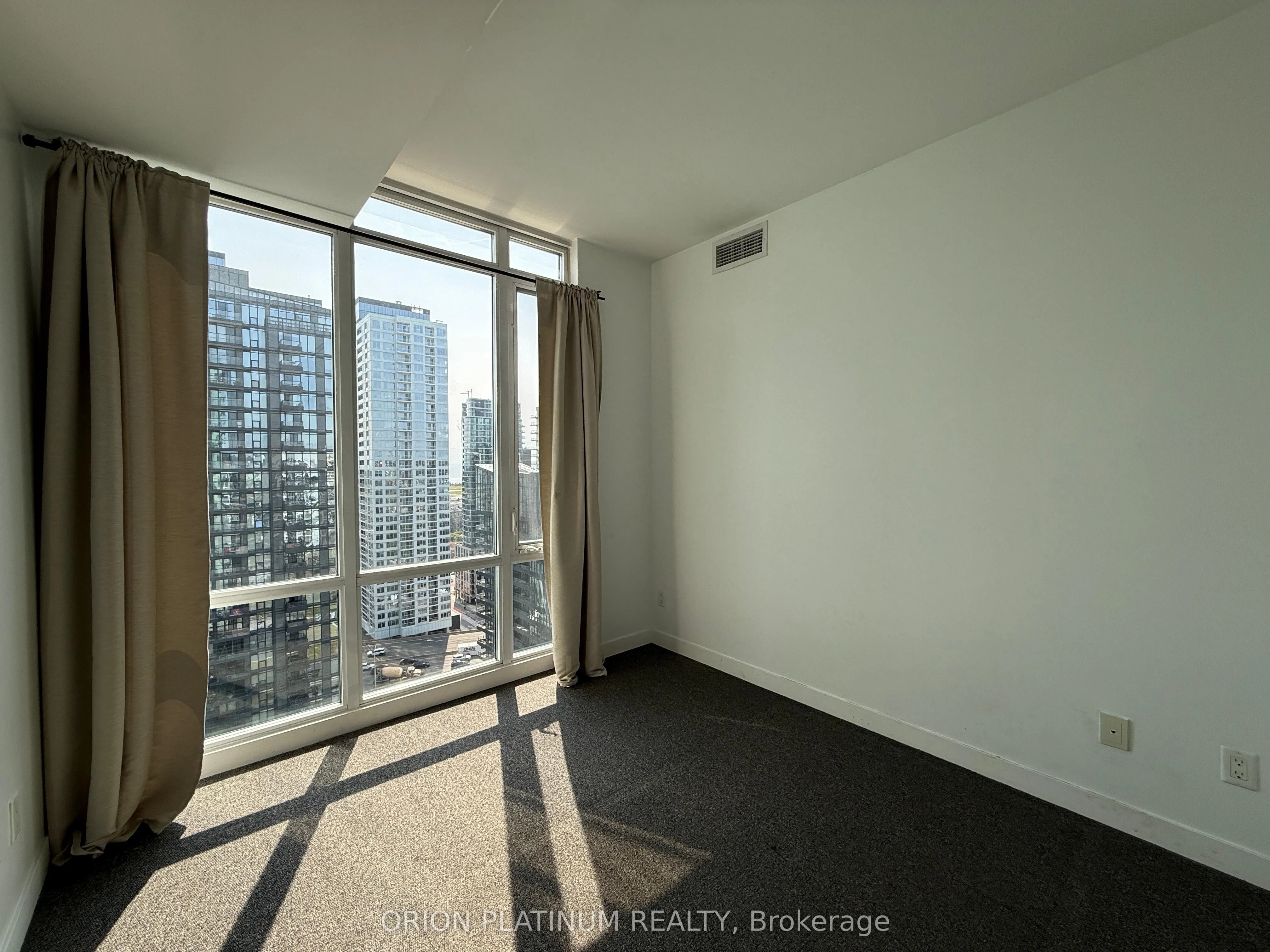 170 Fort York Boulevard, #2111