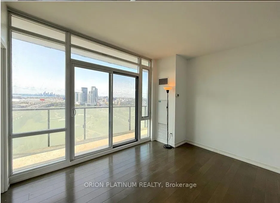 170 Fort York Boulevard, #2111