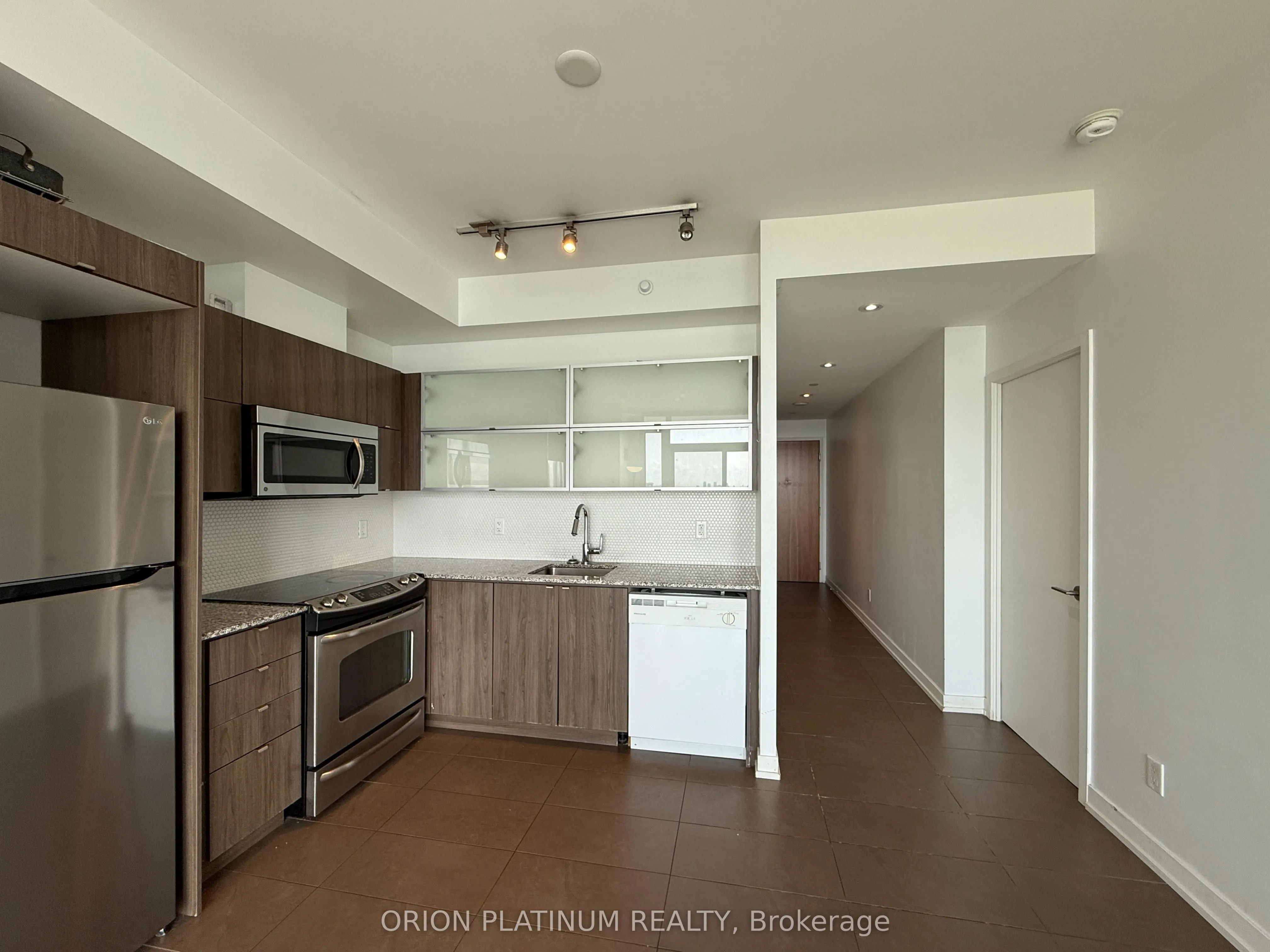 170 Fort York Boulevard, #2111