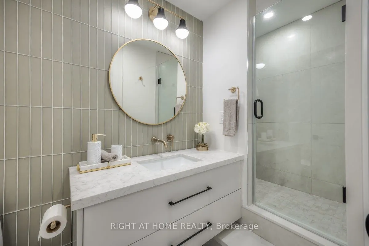 5444 Yonge Street, #1810