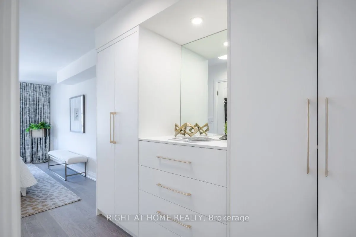 5444 Yonge Street, #1810