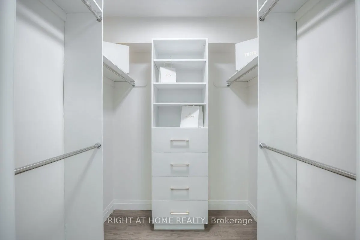 5444 Yonge Street, #1810