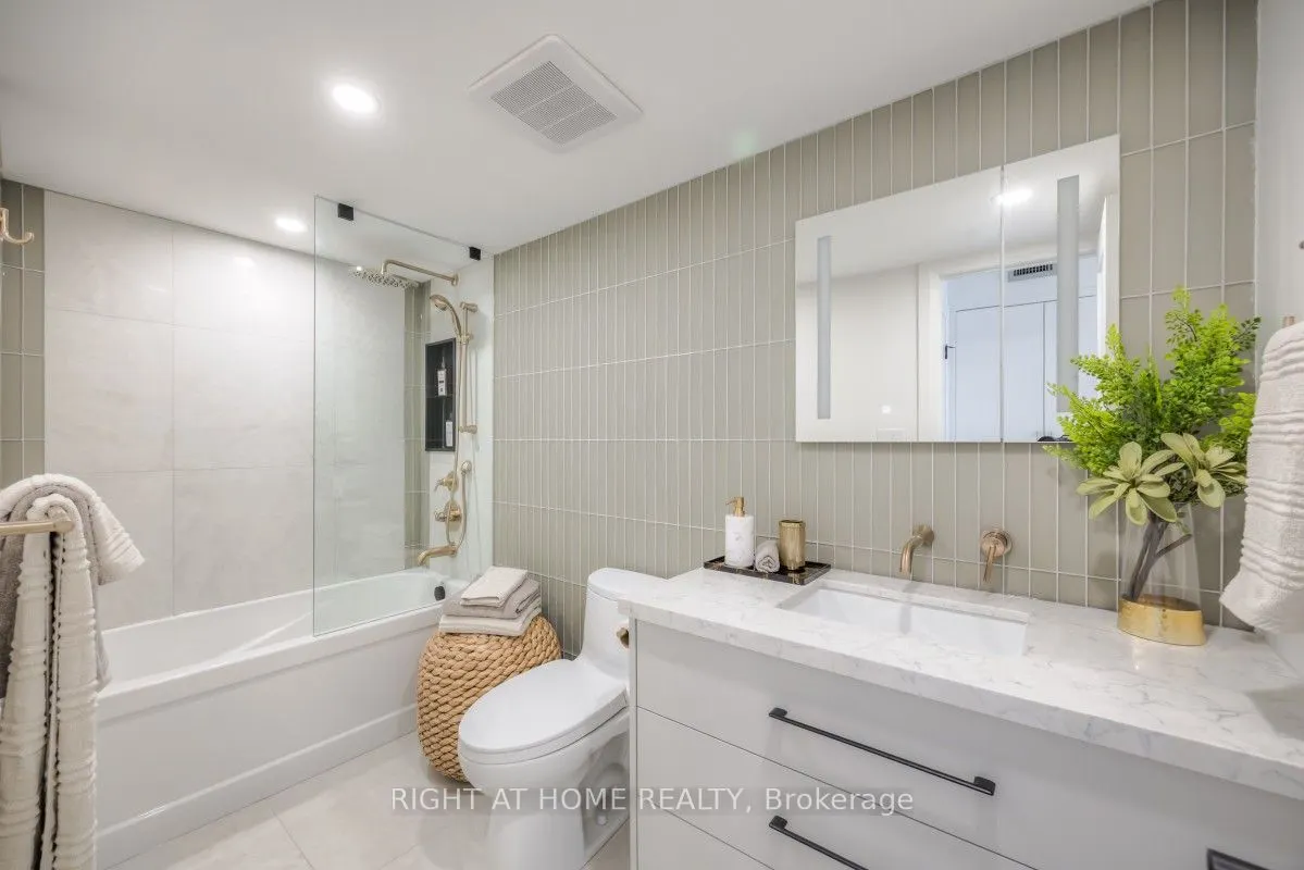5444 Yonge Street, #1810