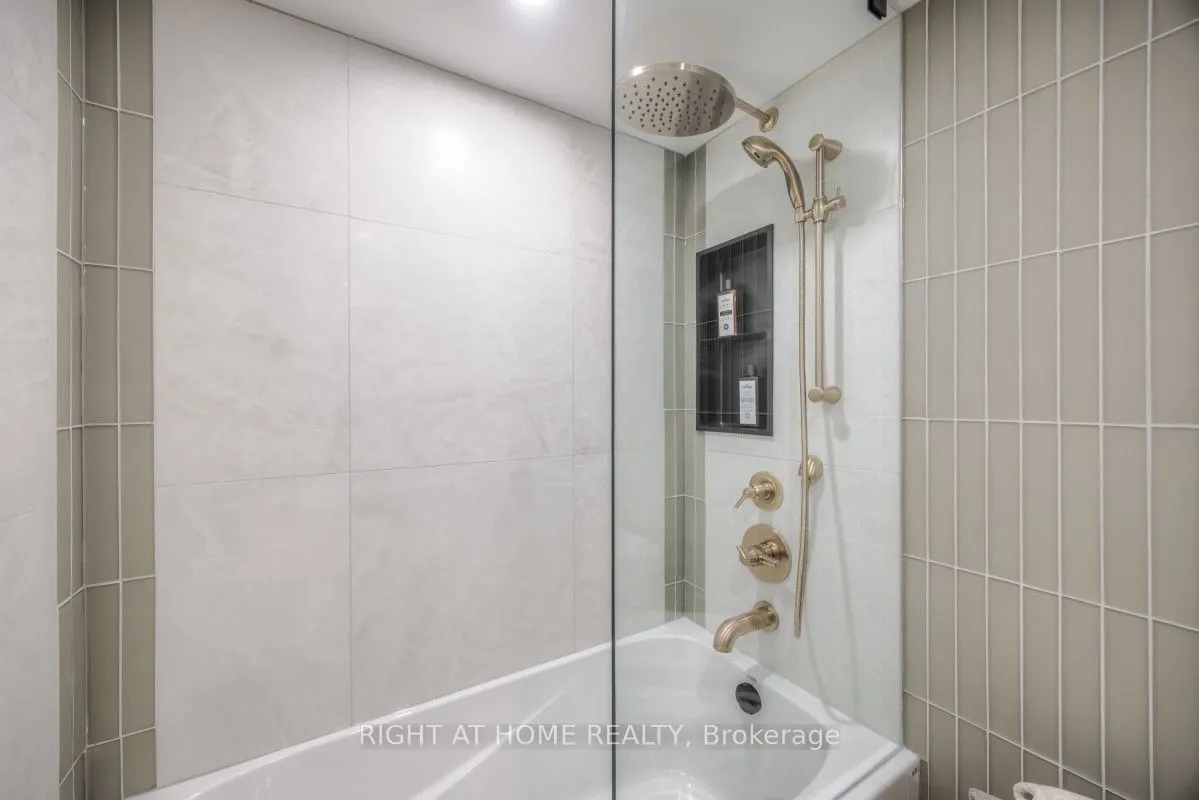 5444 Yonge Street, #1810
