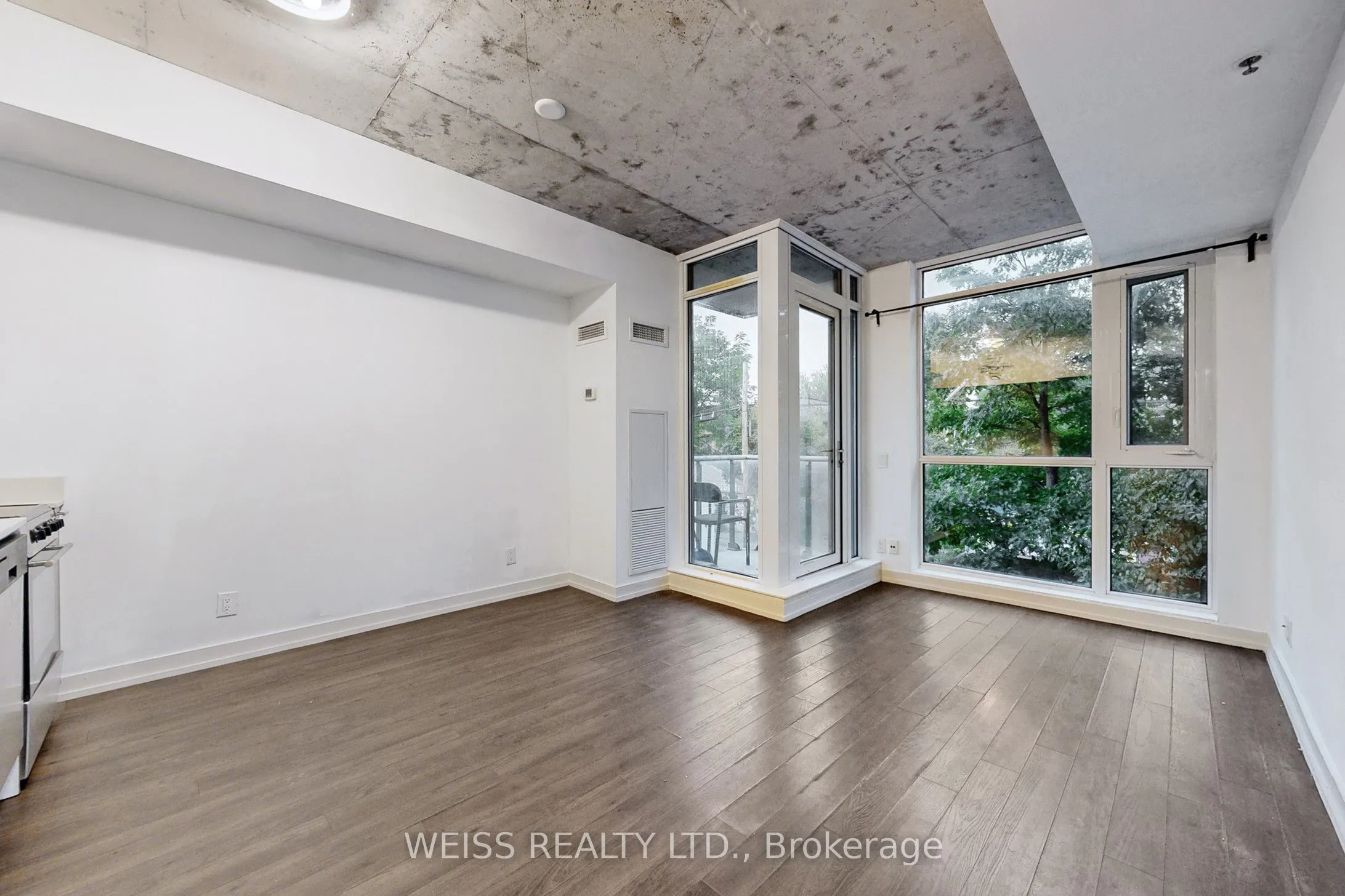 707 Dovercourt Road, #215