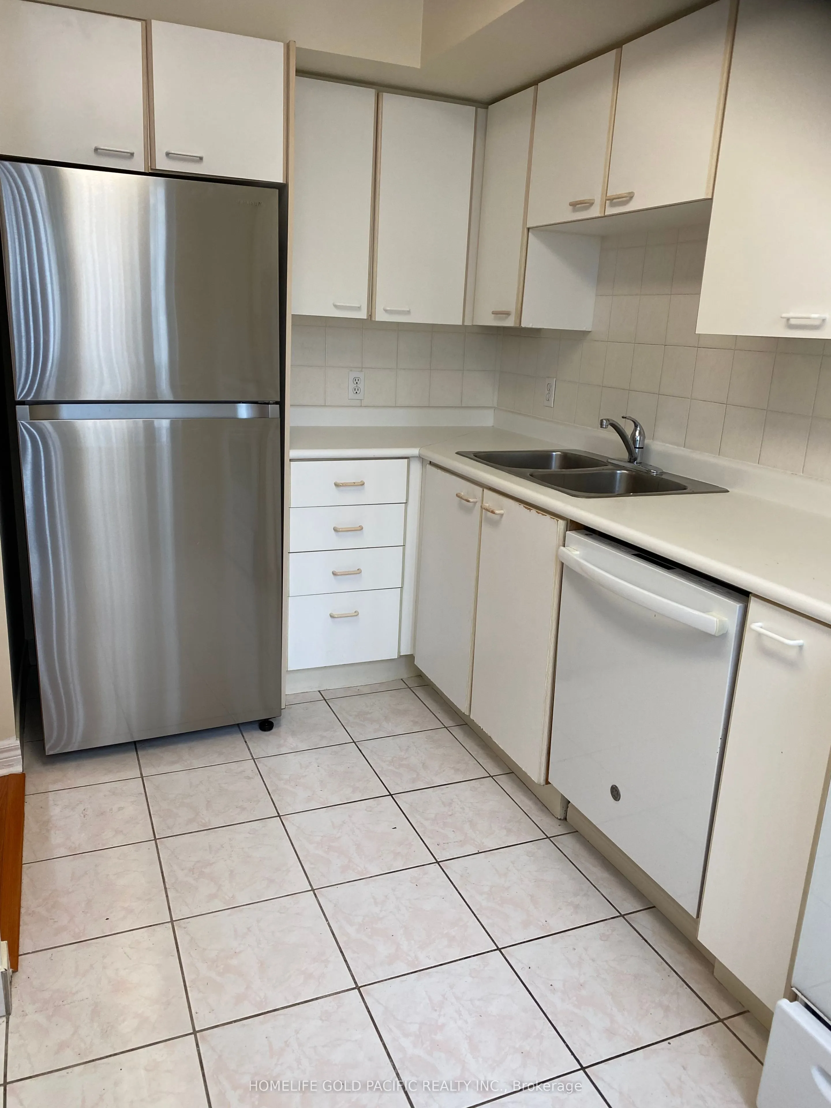 256 Doris Avenue, #1002