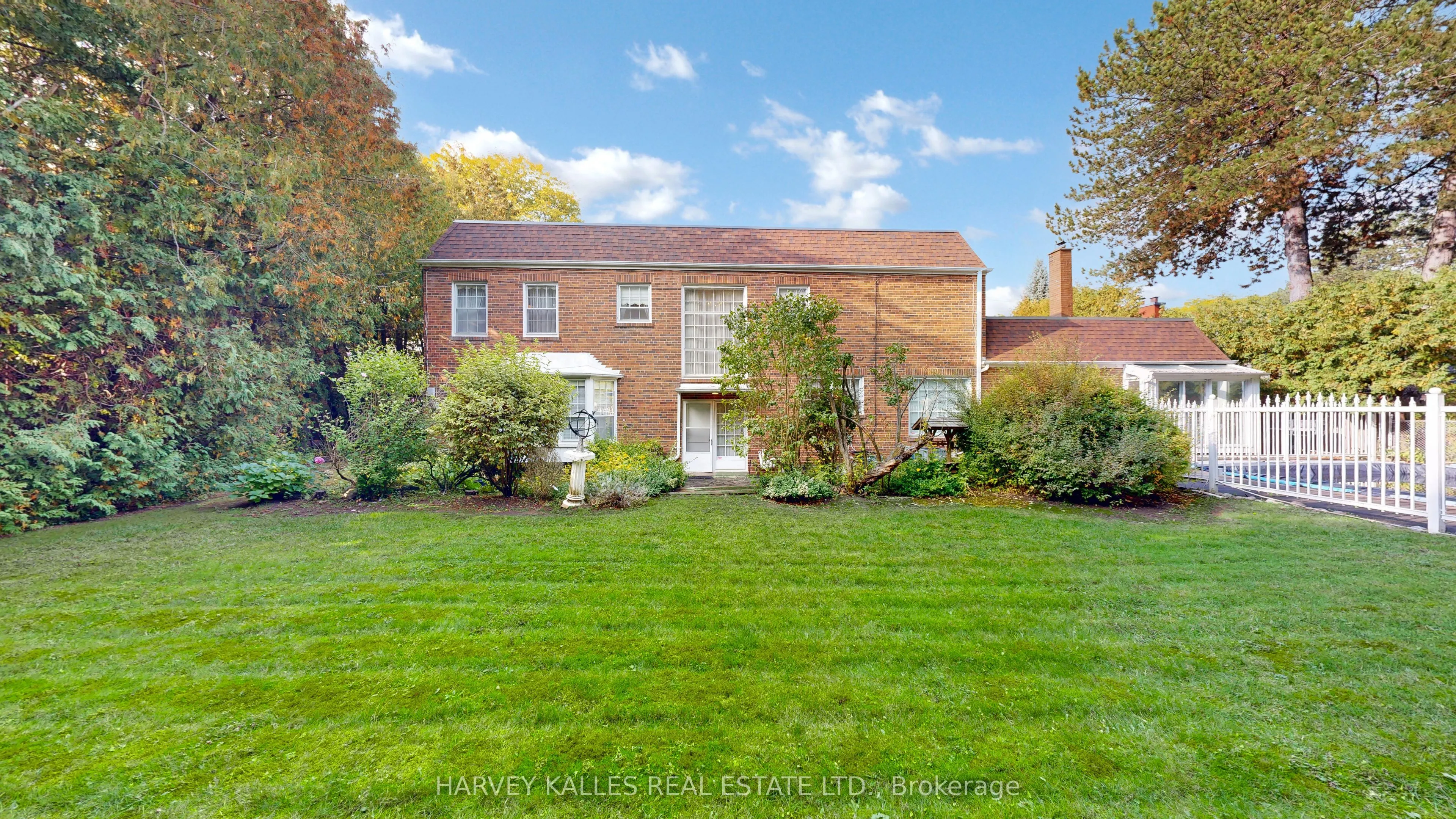 17 Saintfield Avenue