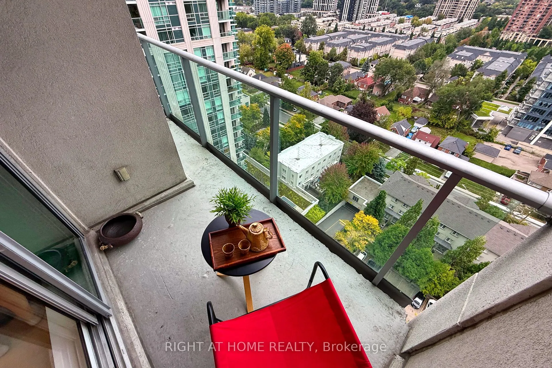 31 Bales Avenue, #2216