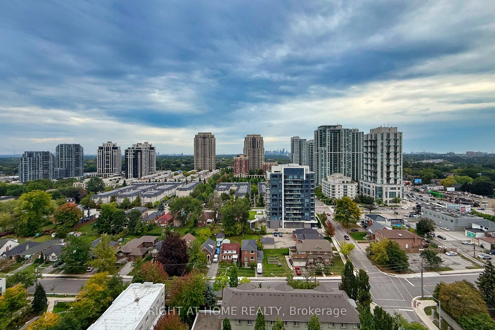 31 Bales Avenue, #2216