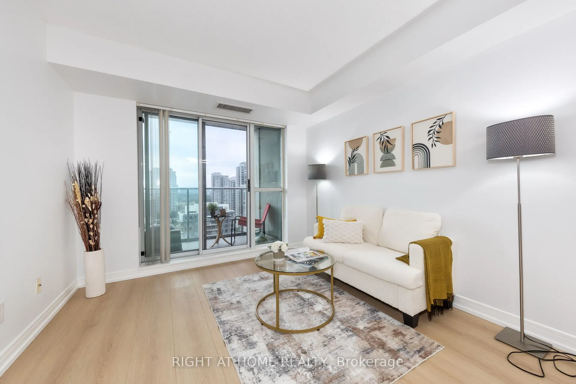 31 Bales Avenue, #2216