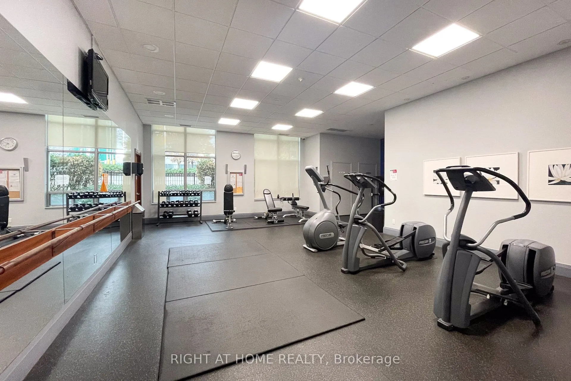 31 Bales Avenue, #2216