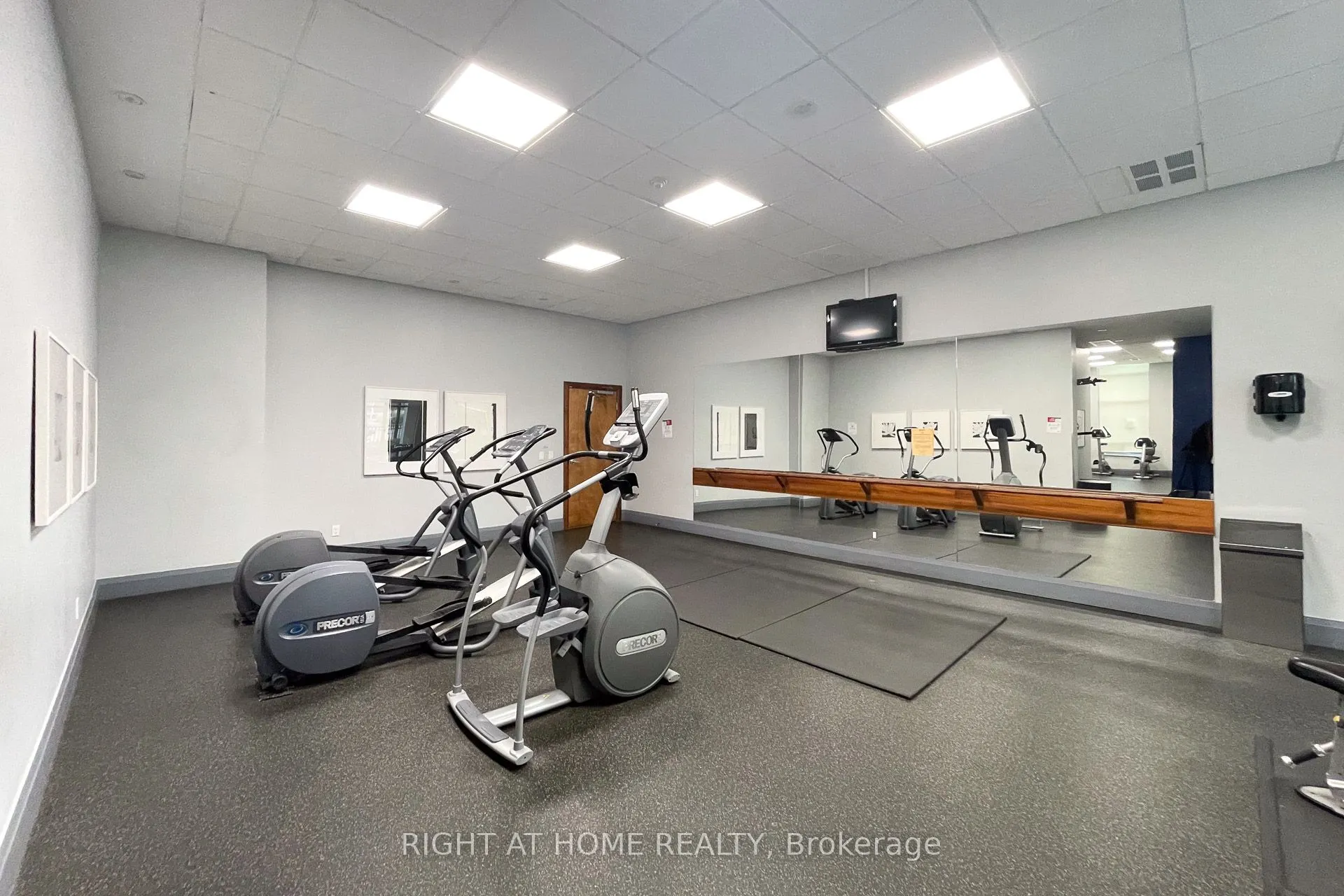 31 Bales Avenue, #2216