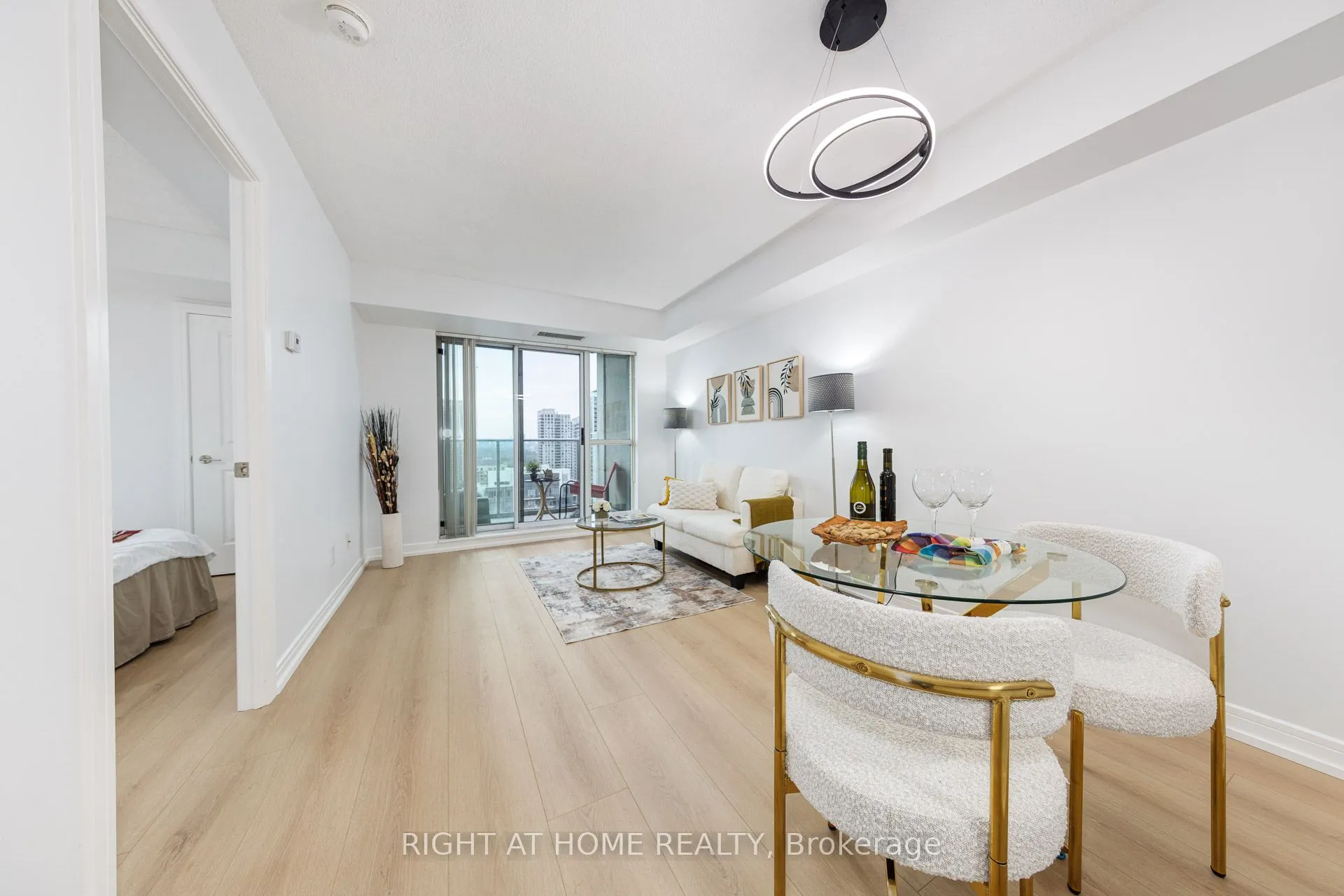 31 Bales Avenue, #2216