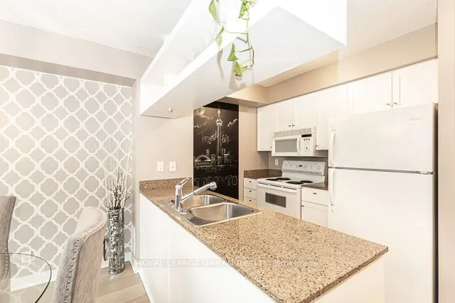 81 Navy Wharf Court, #907