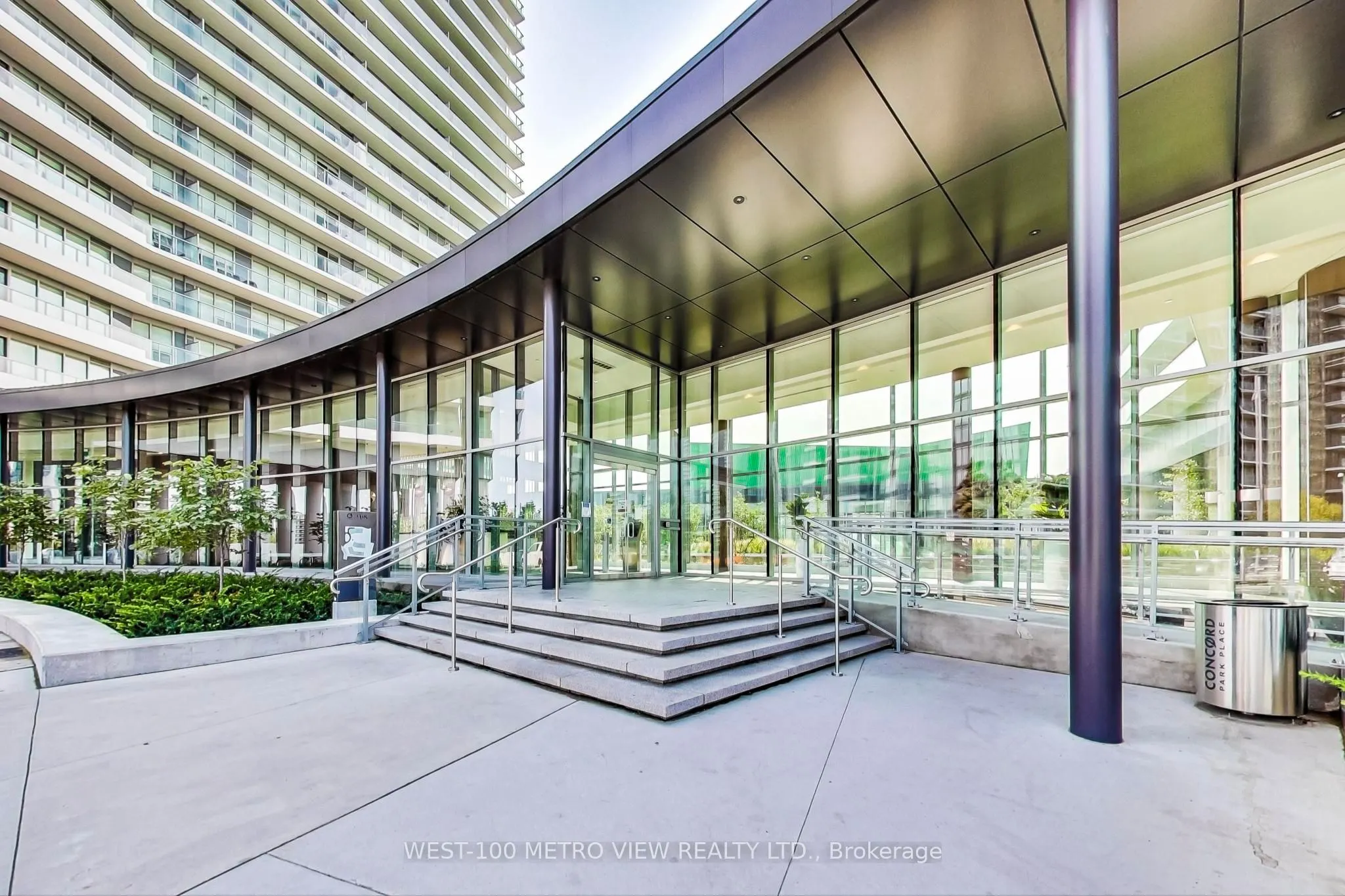 115 Mcmahon Drive, #2010