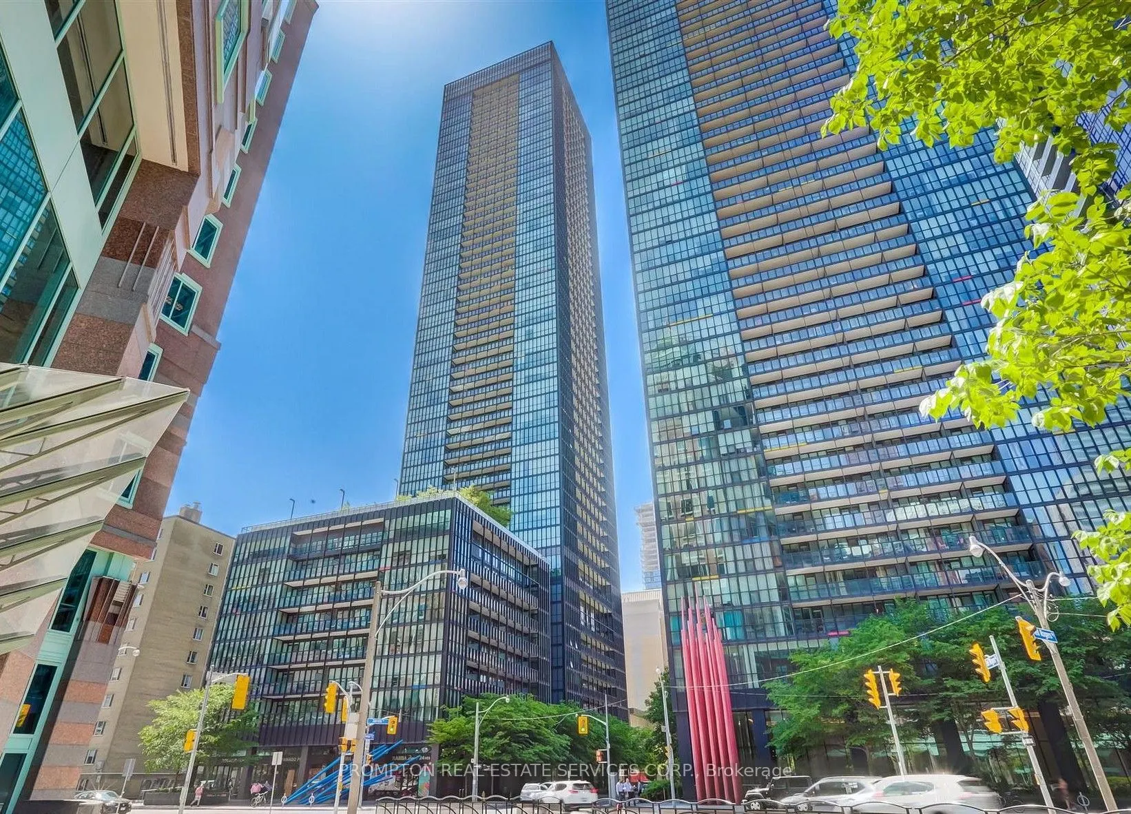 101 Charles Street E, #809