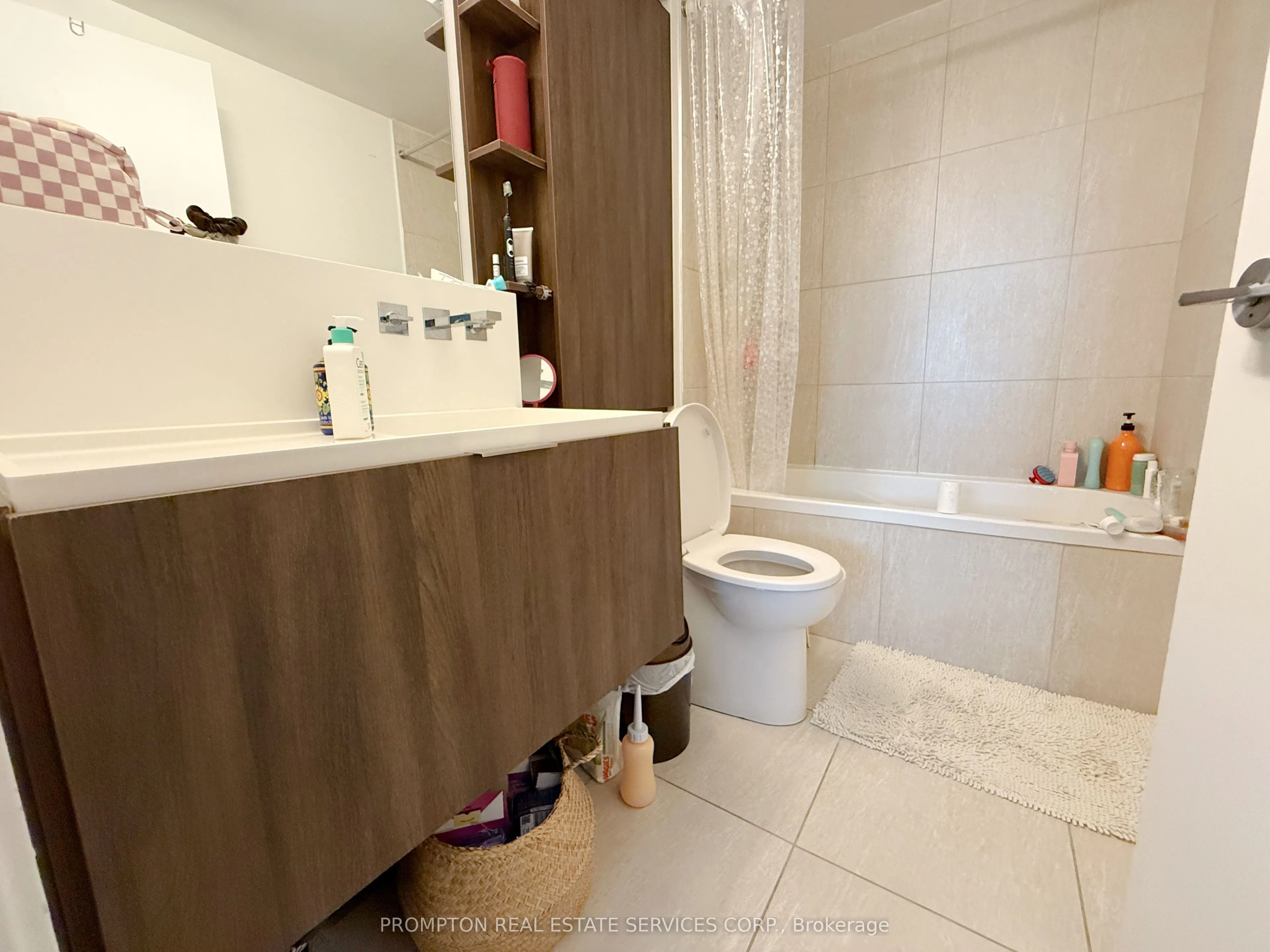 101 Charles Street E, #809