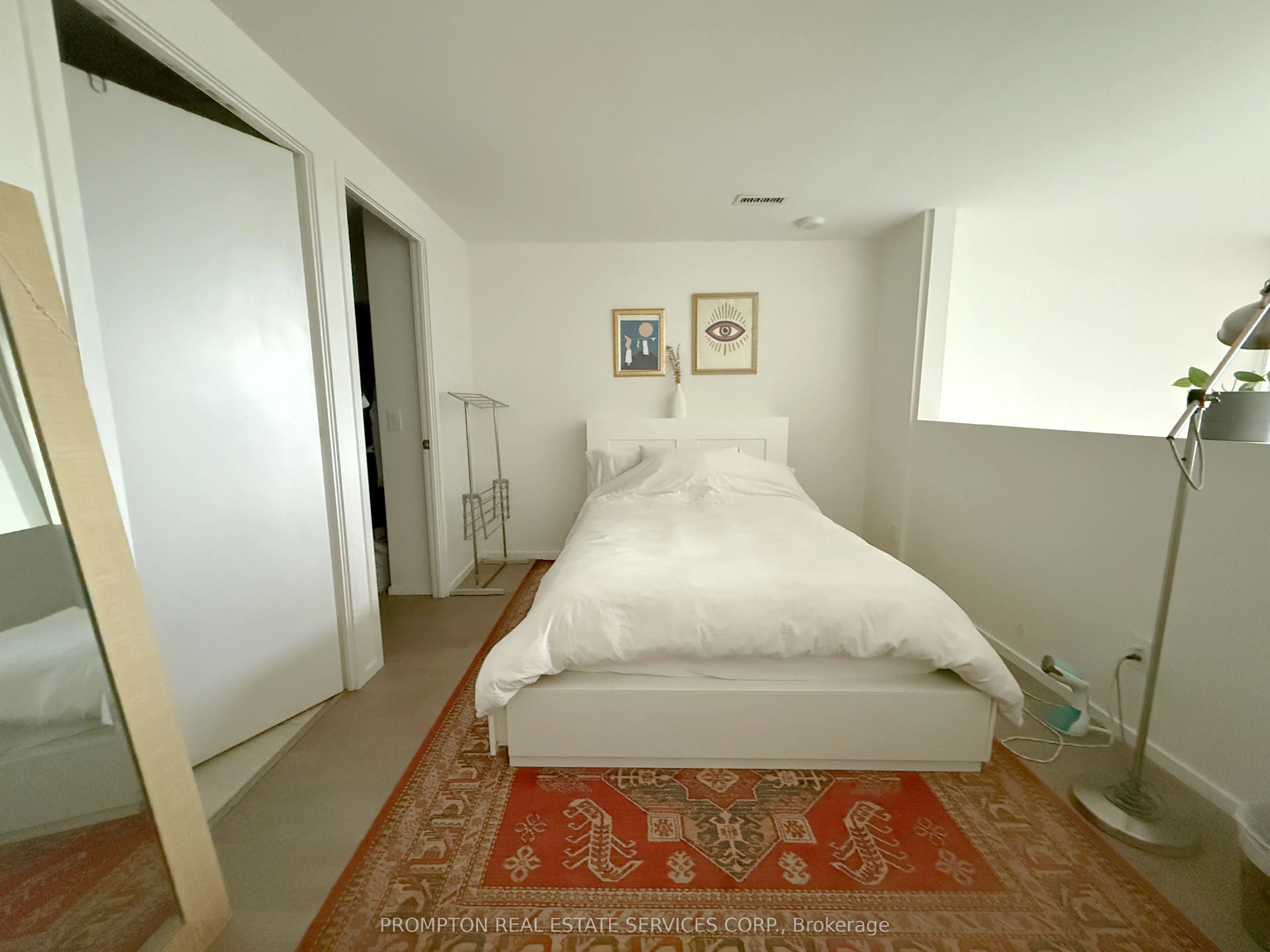 101 Charles Street E, #809