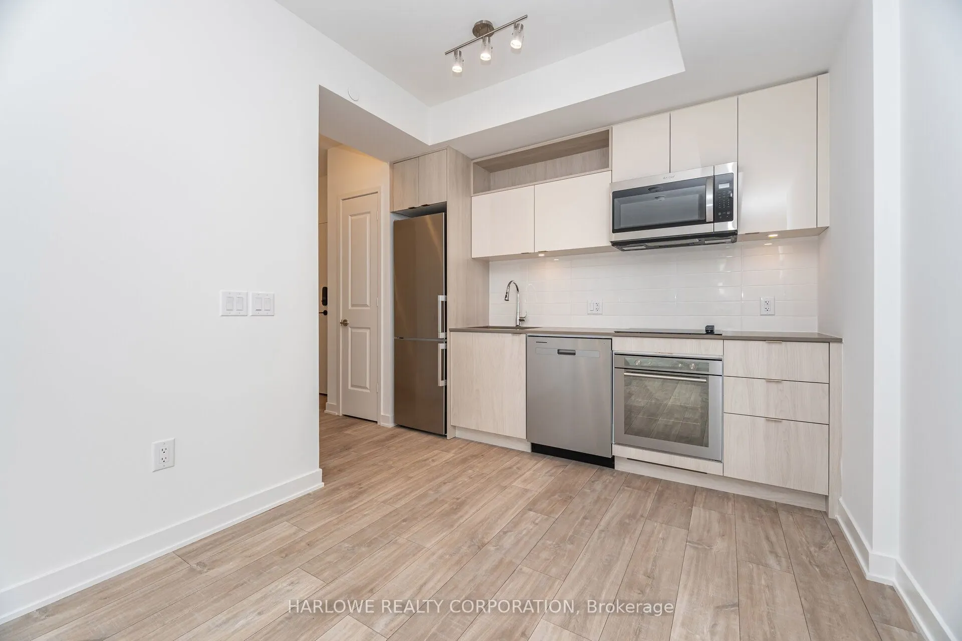 100 Dalhousie Street, #904