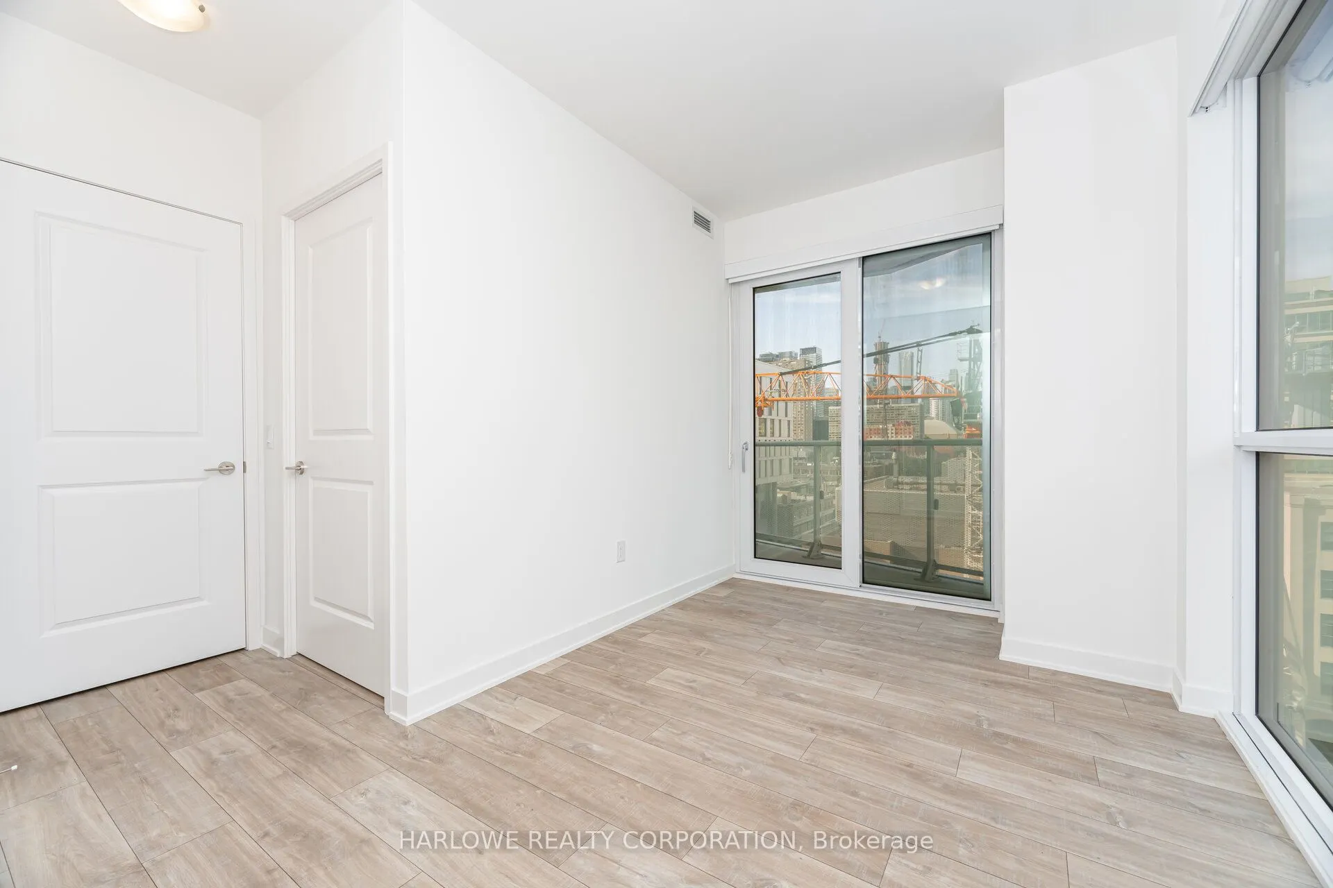 100 Dalhousie Street, #904