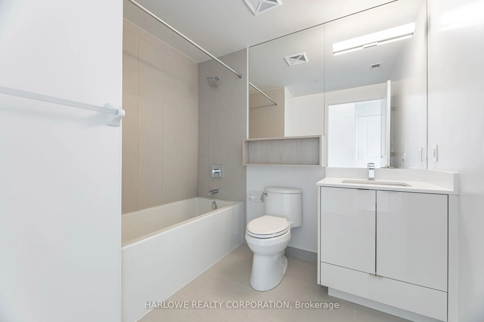 100 Dalhousie Street, #904