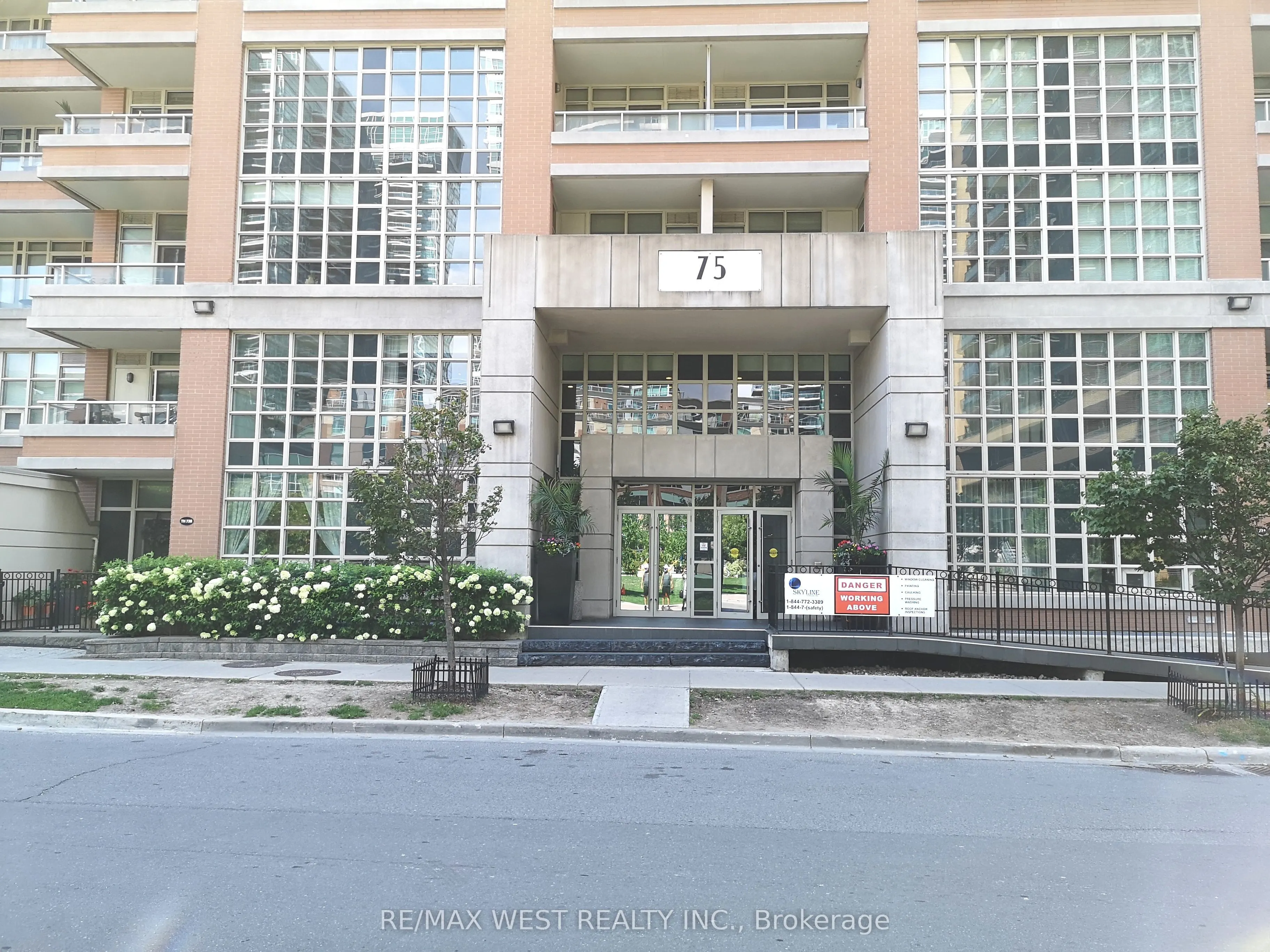 75 East Liberty Street, #1718
