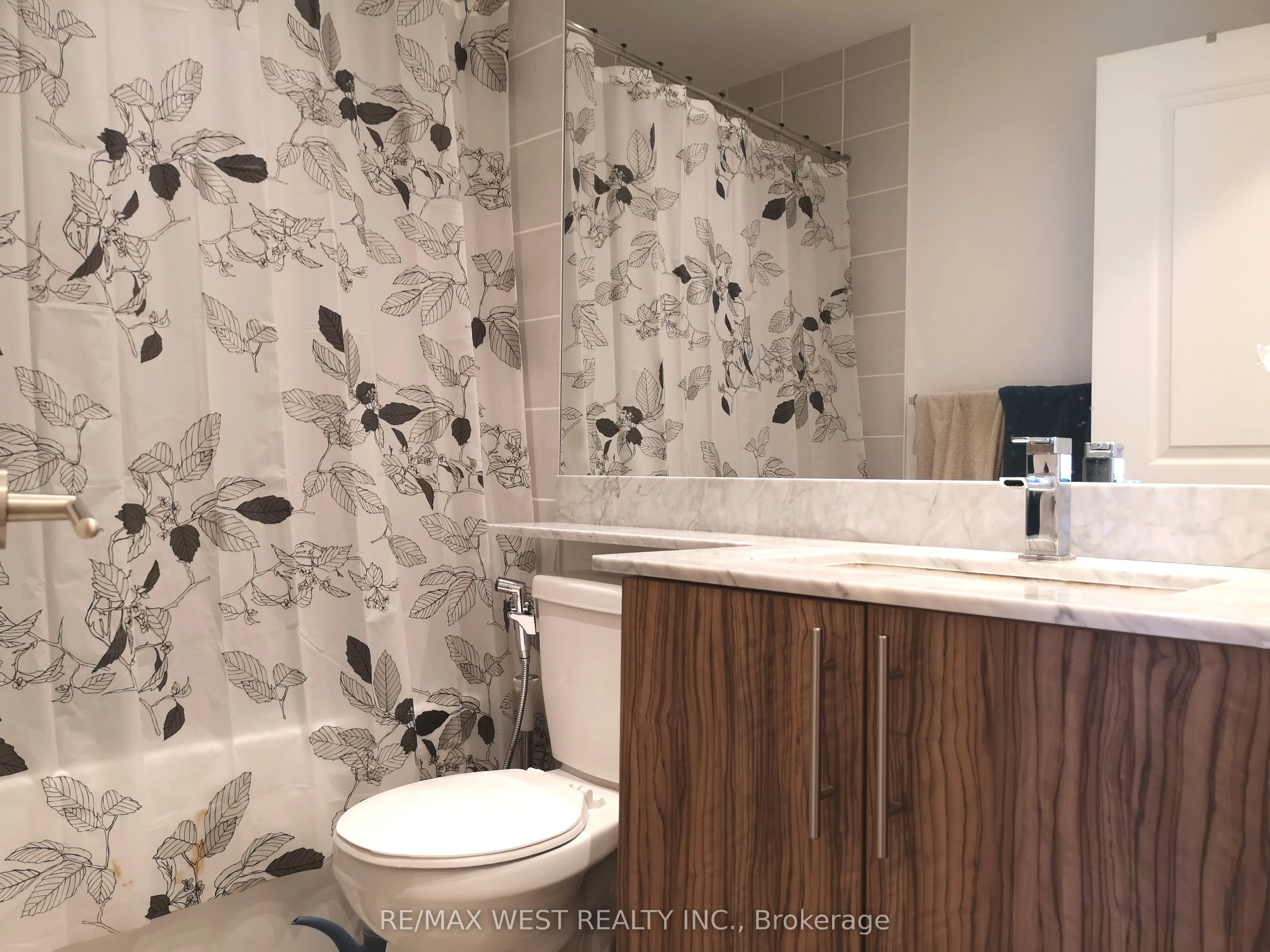 75 East Liberty Street, #1718