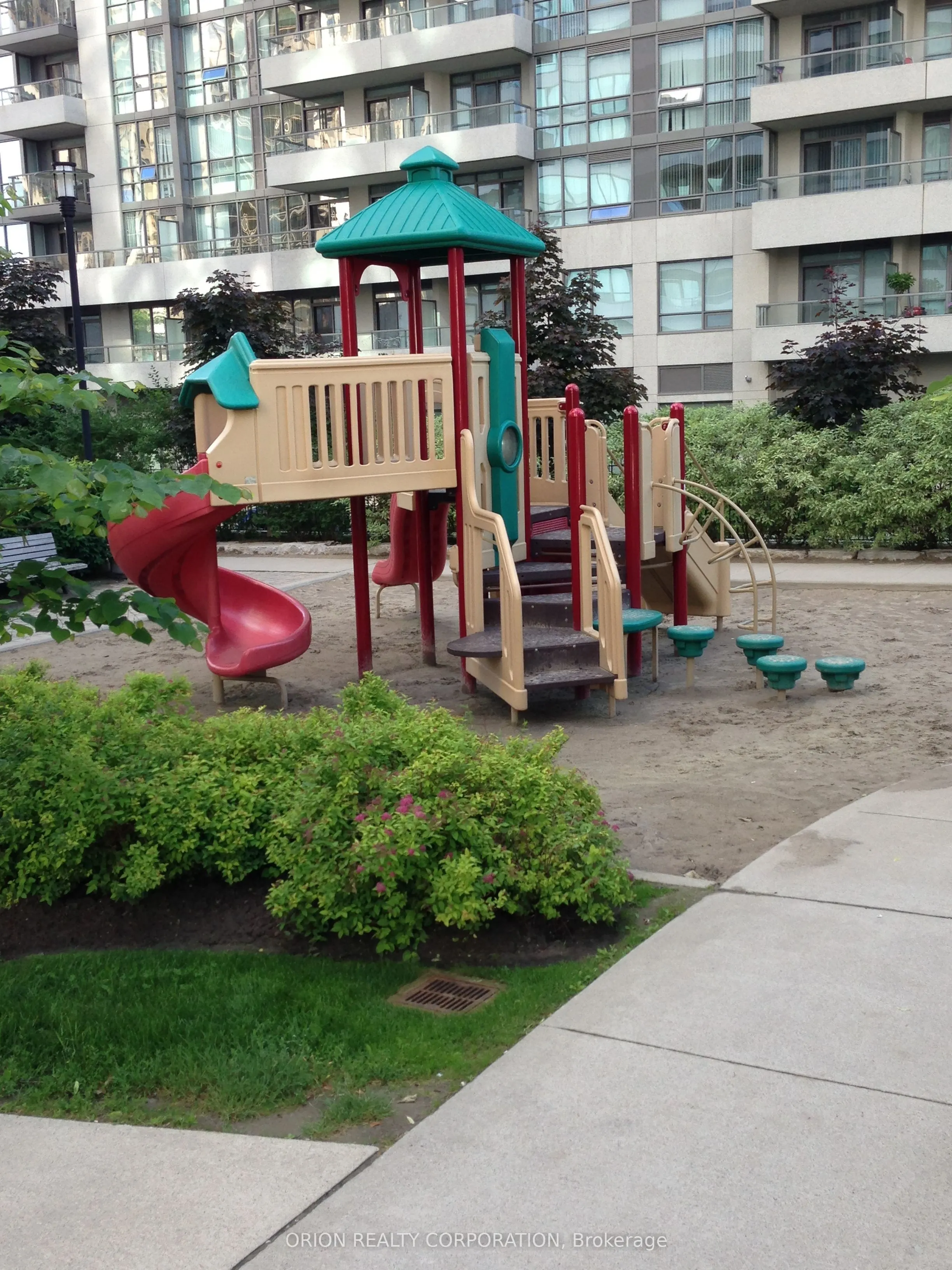 18 Spring Garden Avenue, #2307