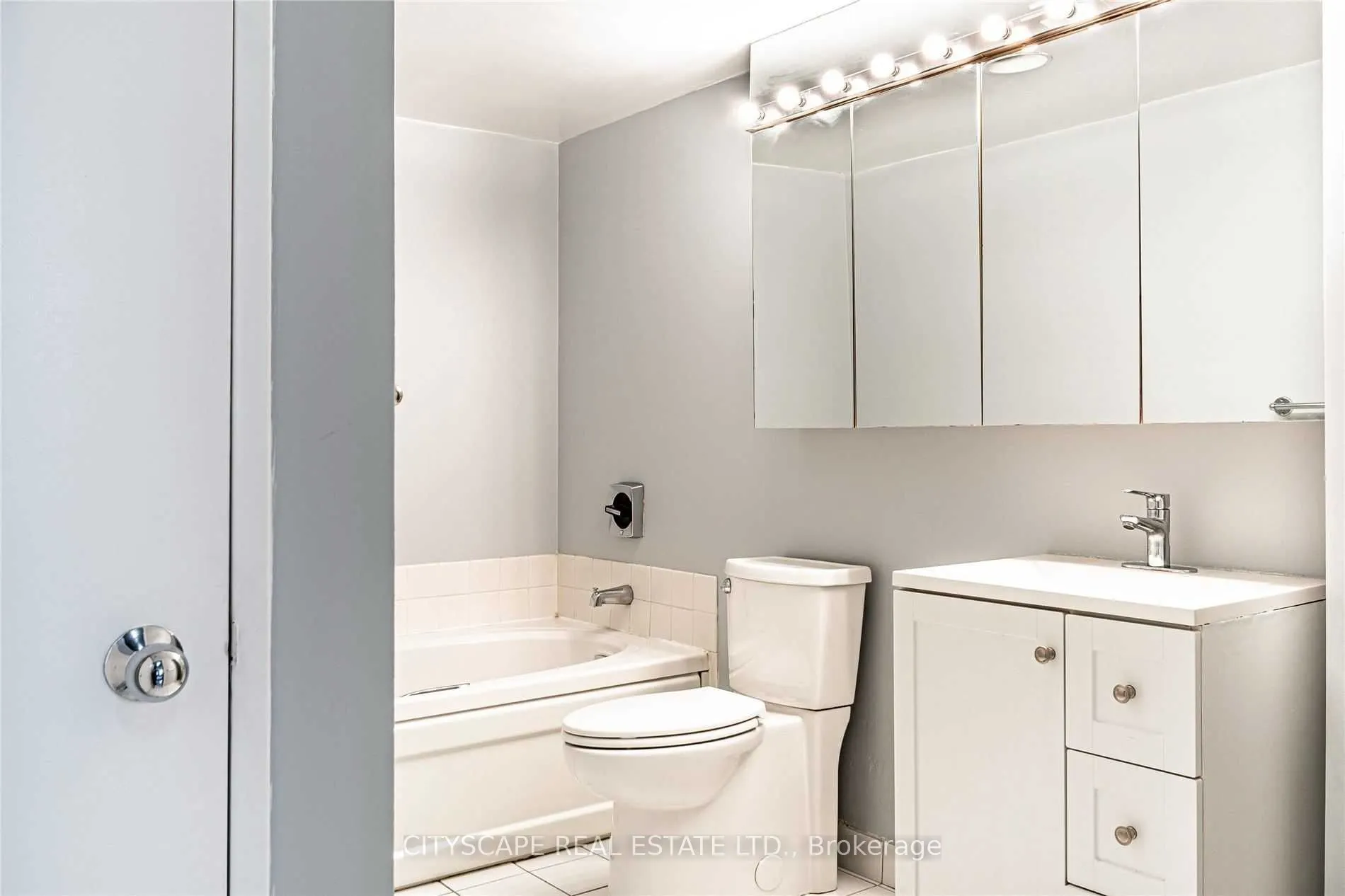 1055 Bay Street, #1101