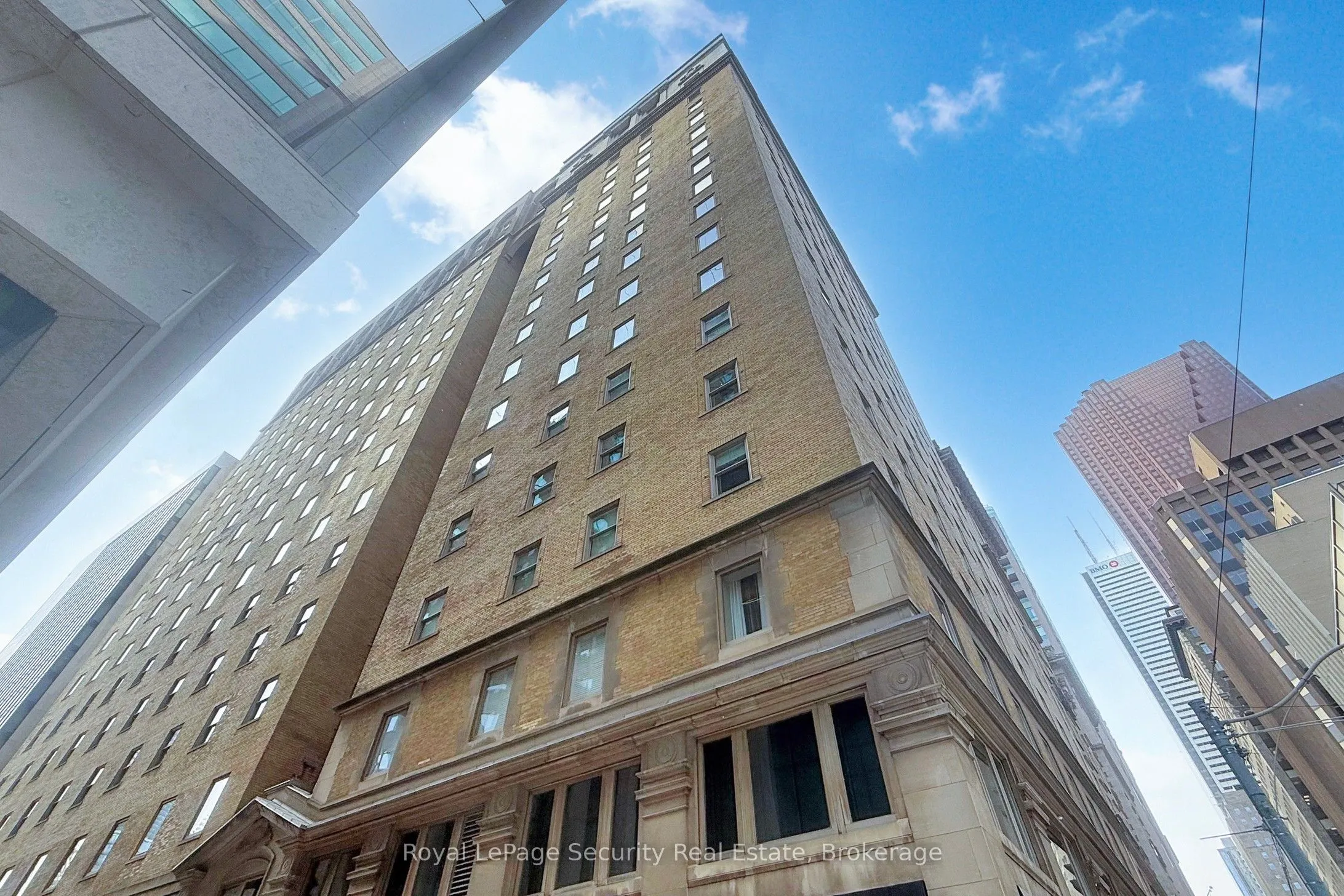 22 Leader Lane, #323