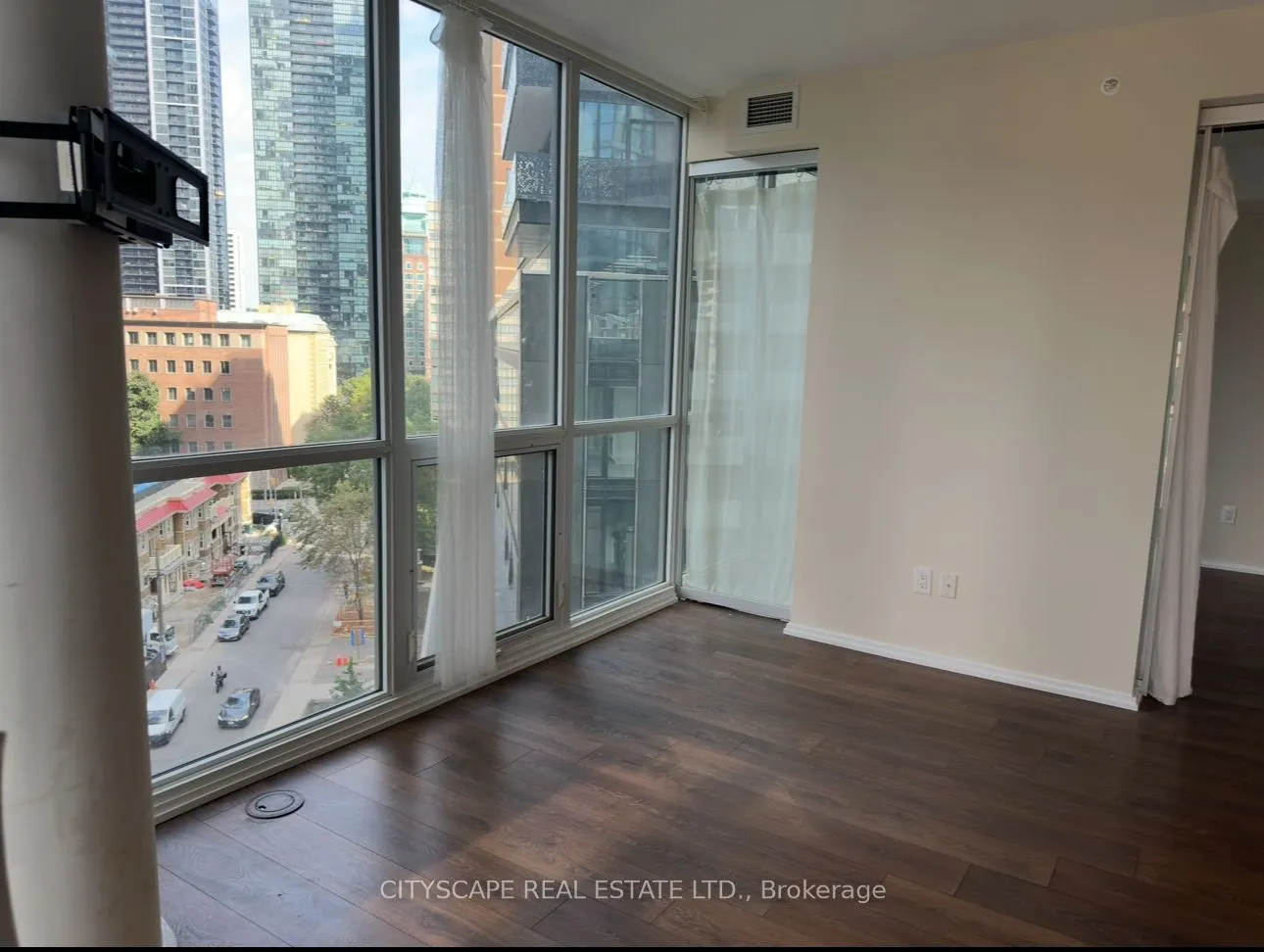 45 Charles Street E, #909