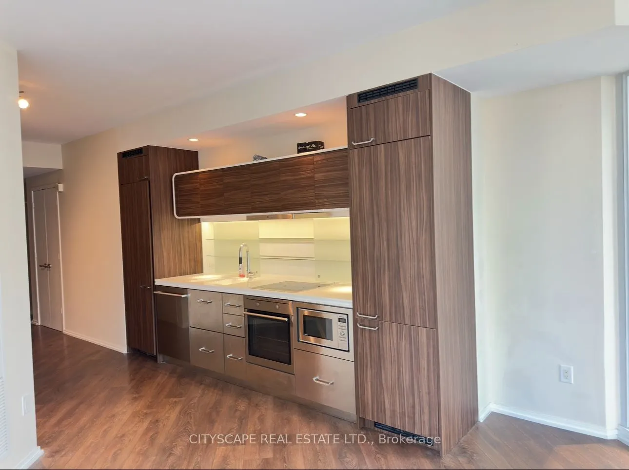 45 Charles Street E, #909