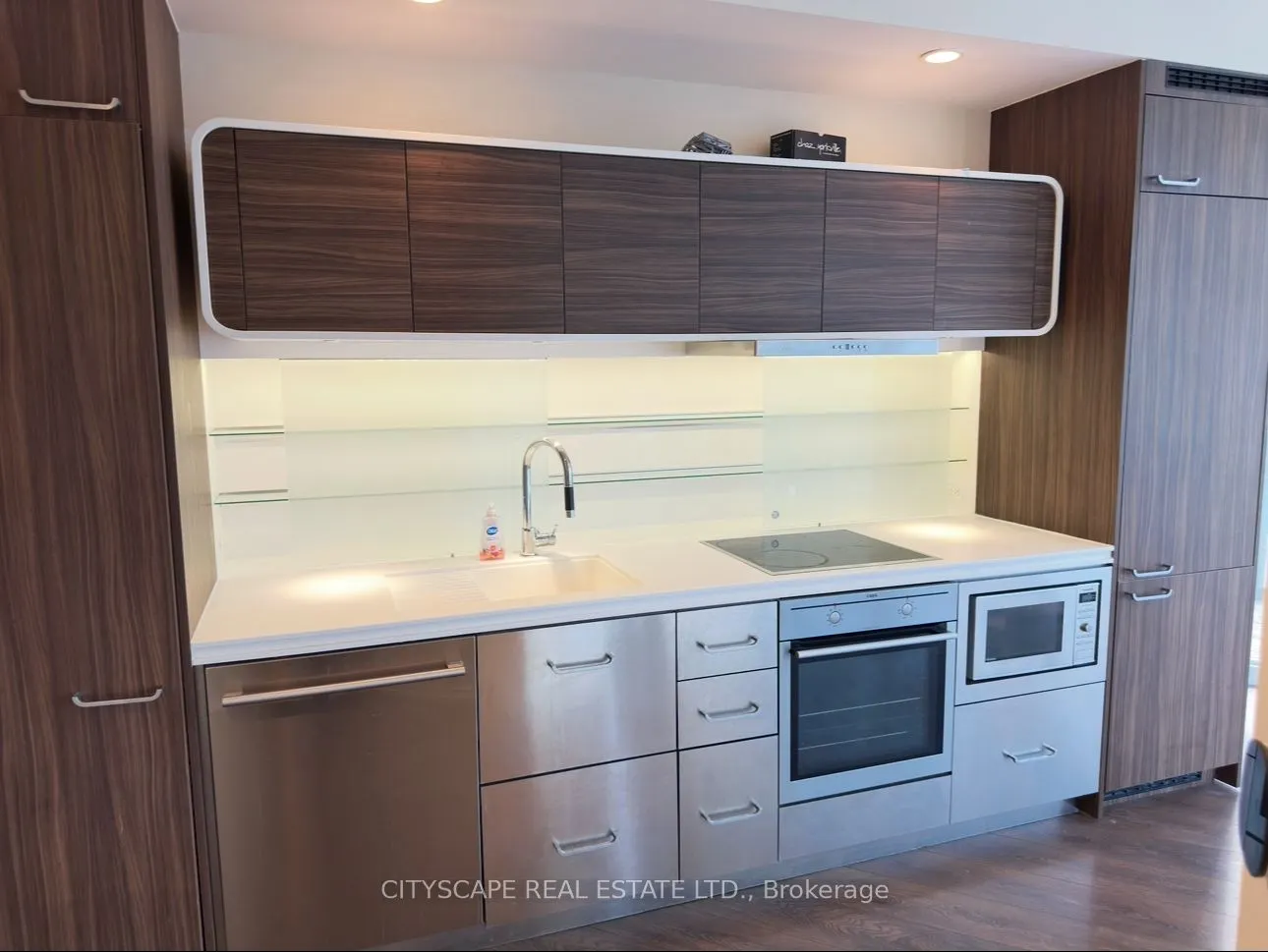 45 Charles Street E, #909