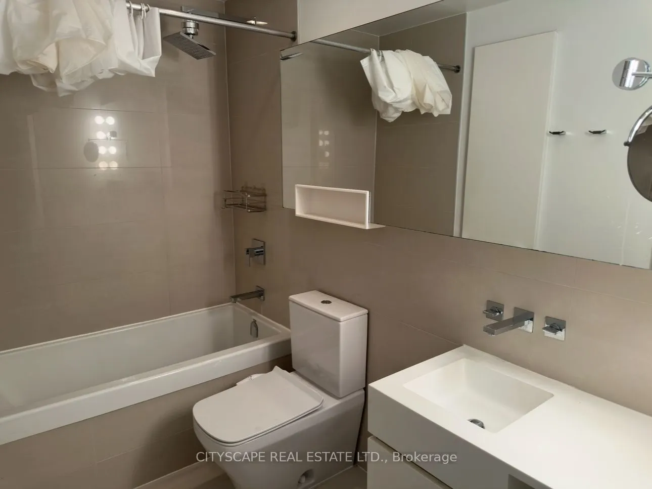 45 Charles Street E, #909