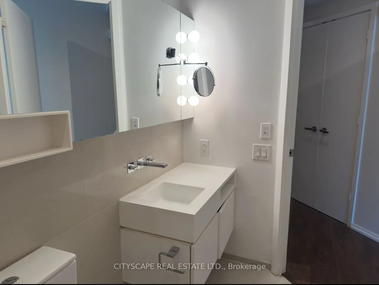 45 Charles Street E, #909