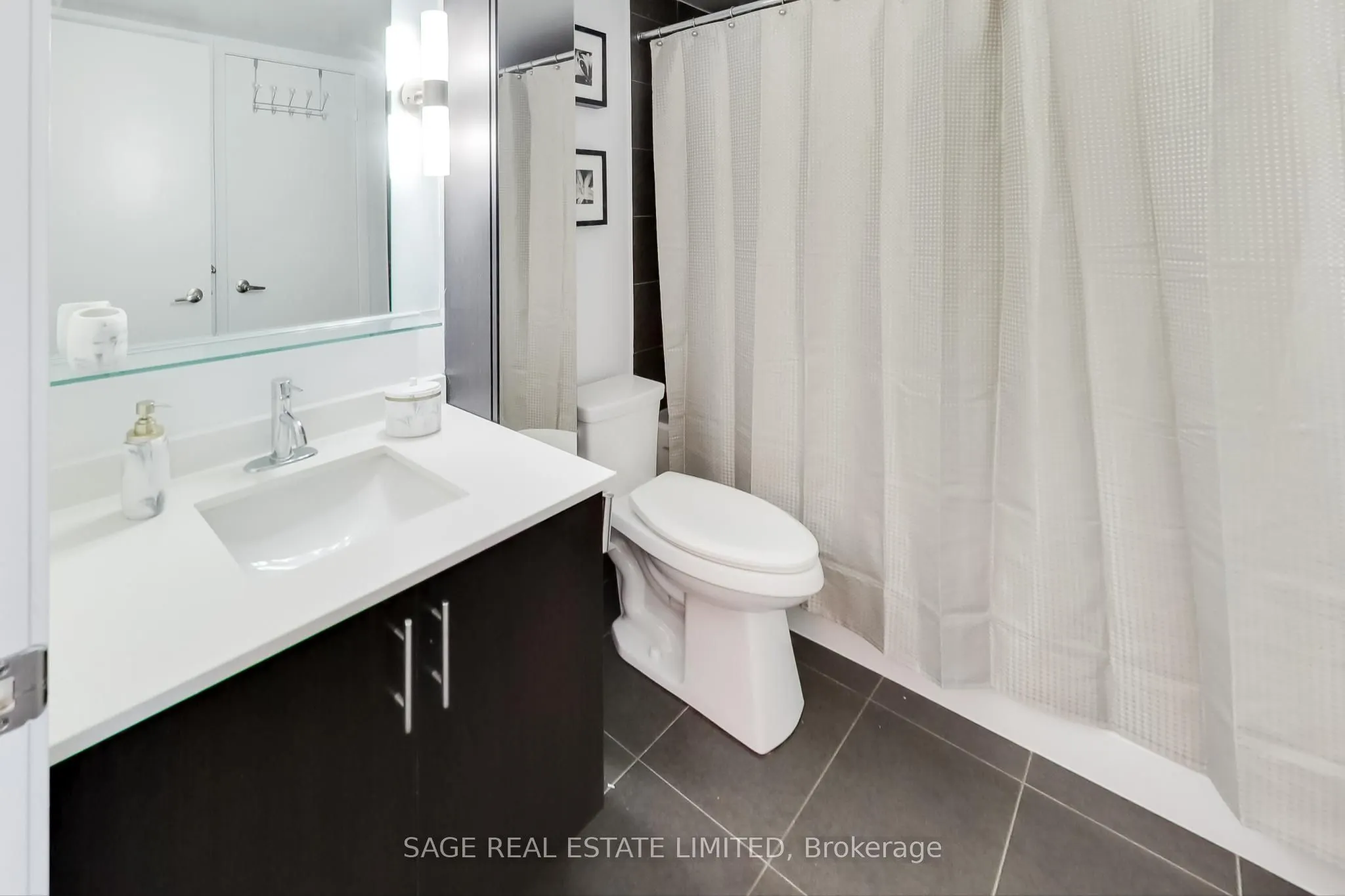 320 Richmond Street E, #1306