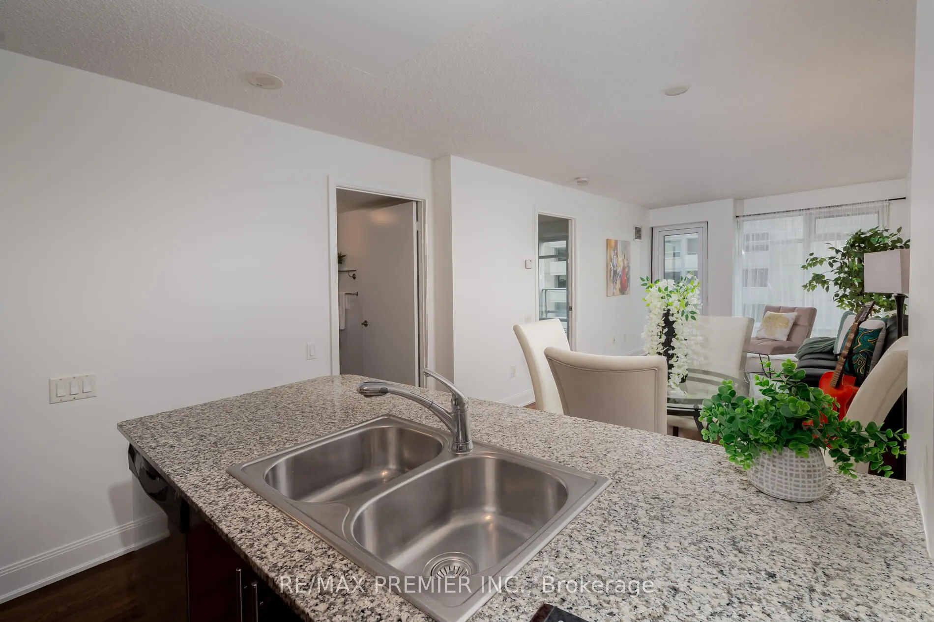 2191 Yonge Street, #1512