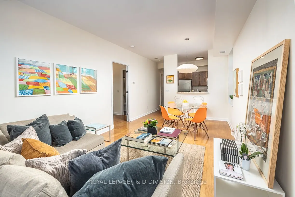 438 Richmond Street W, #610