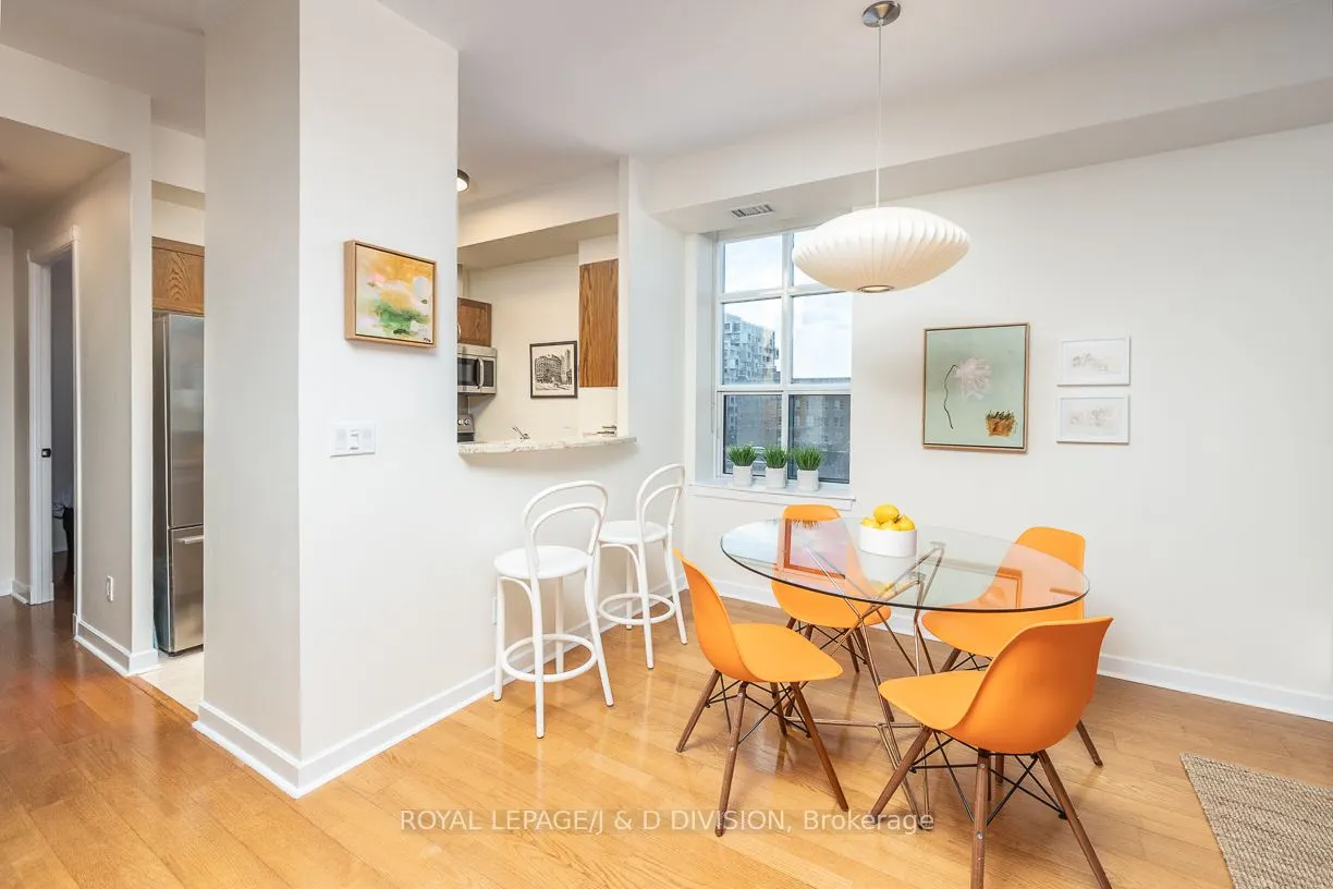 438 Richmond Street W, #610