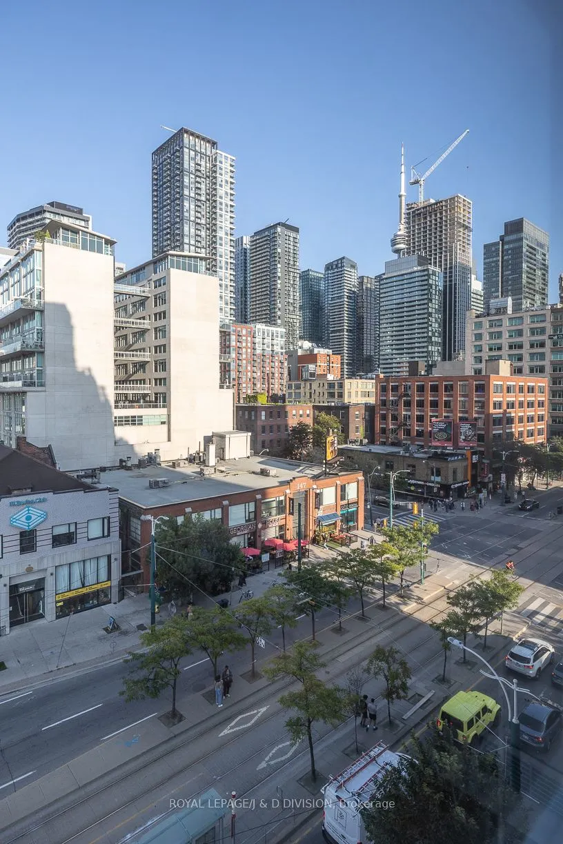 438 Richmond Street W, #610