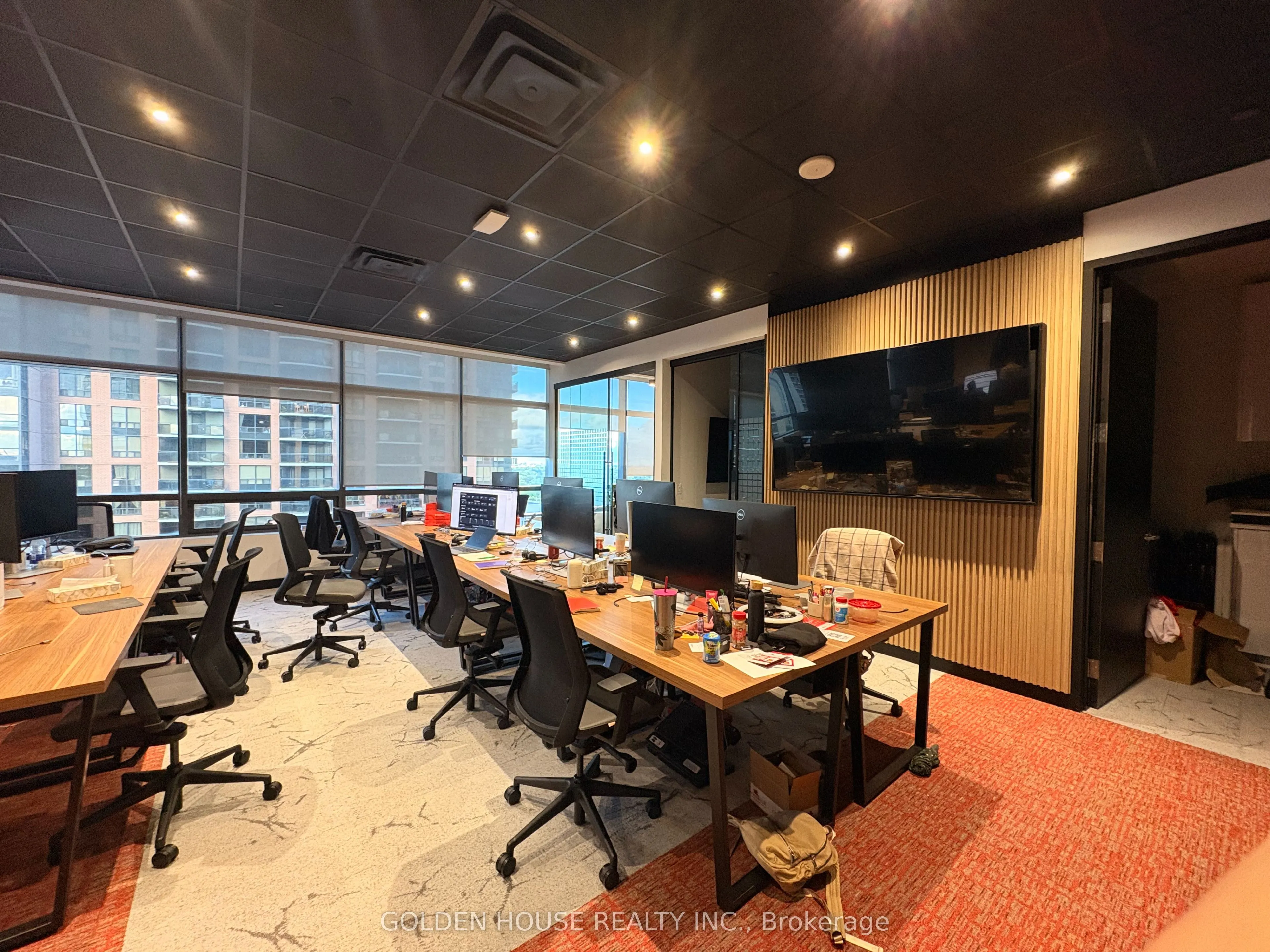 4789 Yonge Street, #904-905